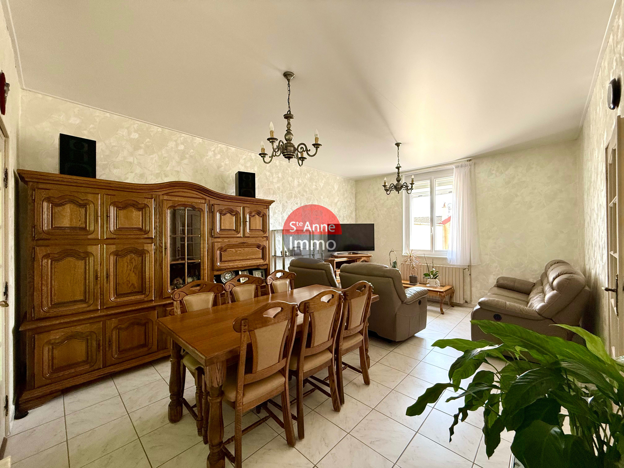 Immo80 – L'immobilier à Amiens et dans la Somme-DAMERY – CORPS DE FERME – 5 CHAMBRES – AUTONOMIE DE PLAIN PIED – DEPENDANCES – GARAGE – JARDIN – COUR – CAVE