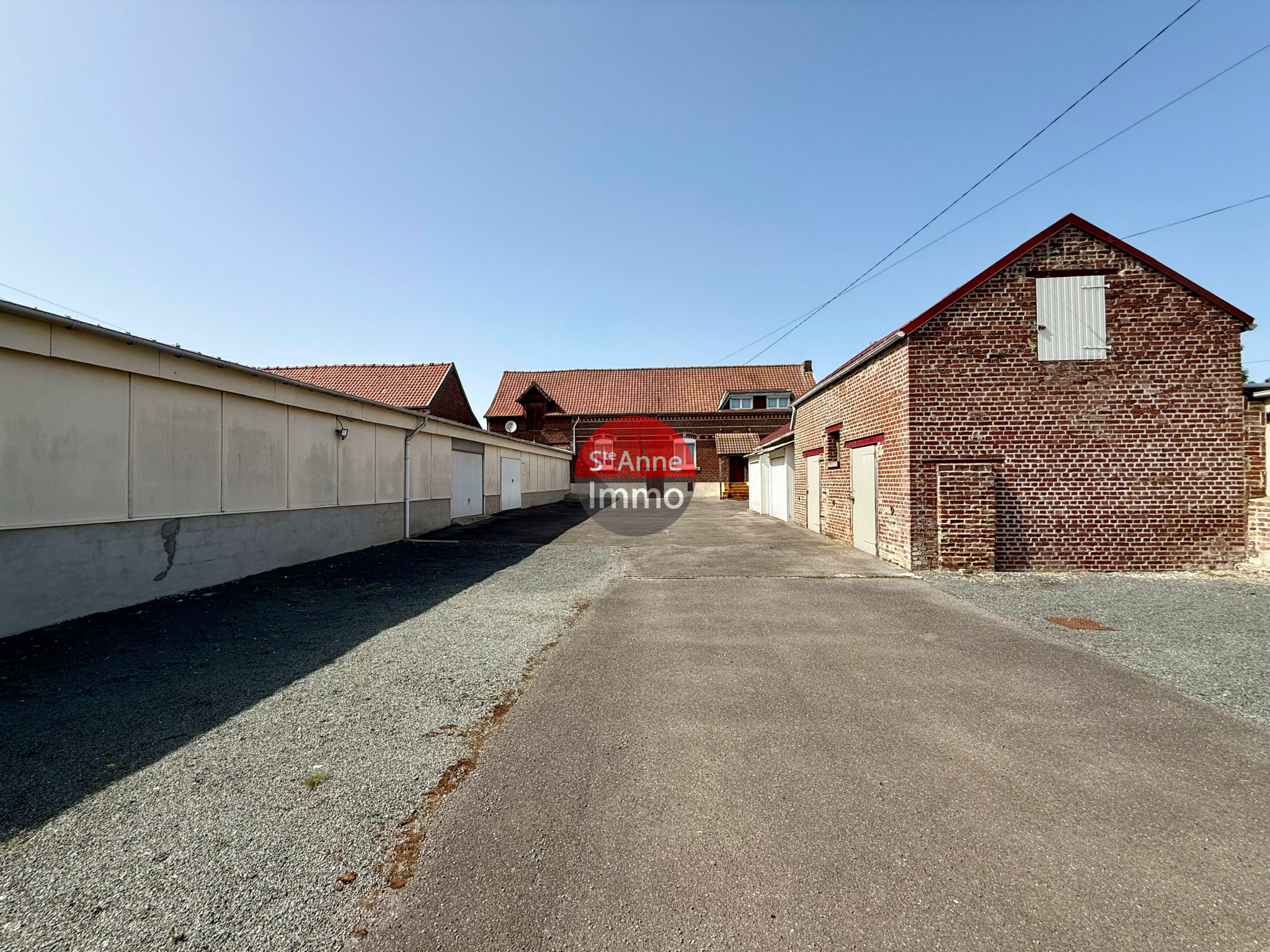 Immo80 – L'immobilier à Amiens et dans la Somme-DAMERY – CORPS DE FERME – 5 CHAMBRES – AUTONOMIE DE PLAIN PIED –...