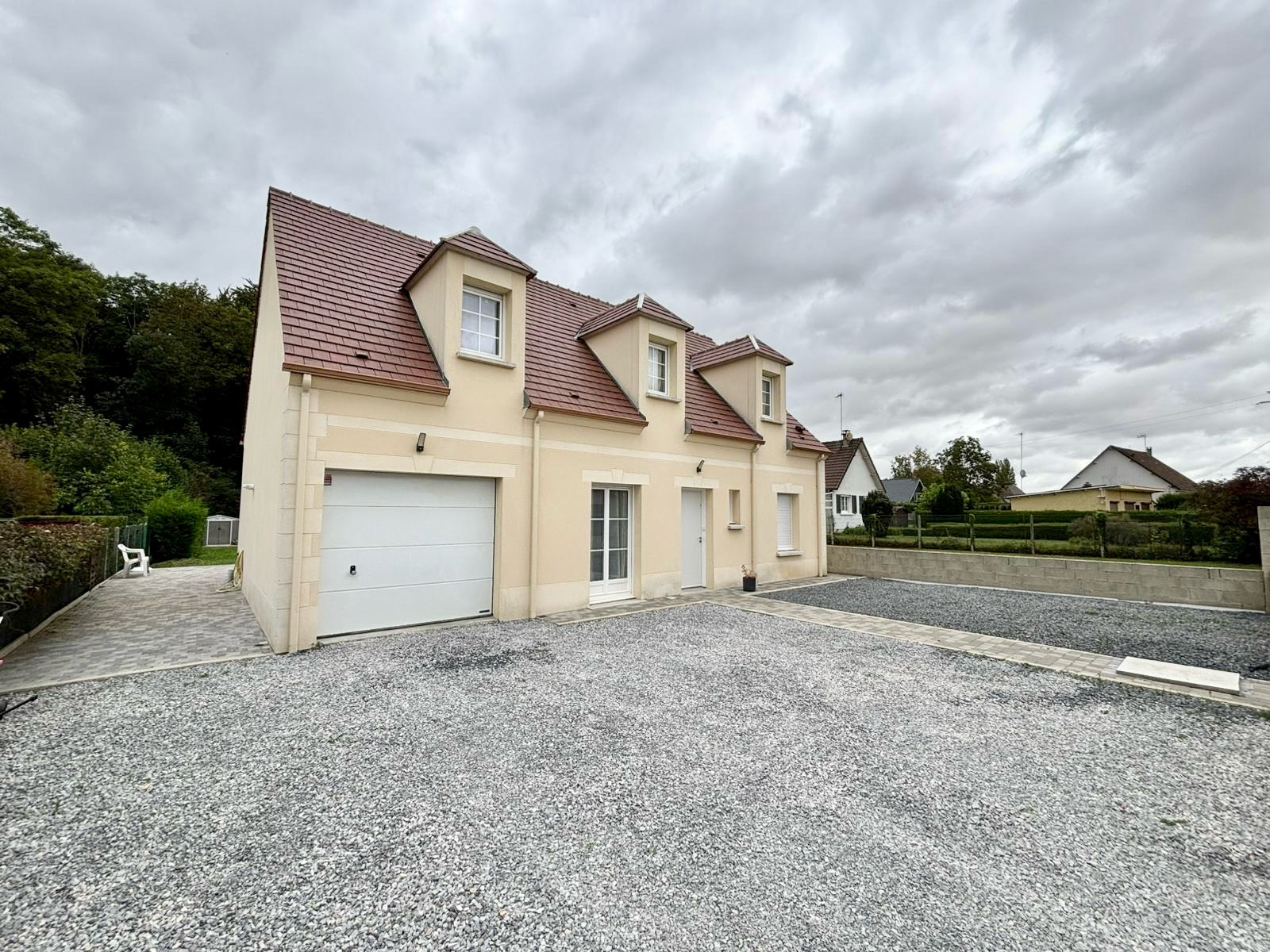 Immo80 – L'immobilier à Amiens et dans la Somme-BREUIL-LE-SEC – MAISON INDIVIDUELLE 140m2 – AUTONOMIE DE PLAIN PIED – 4...