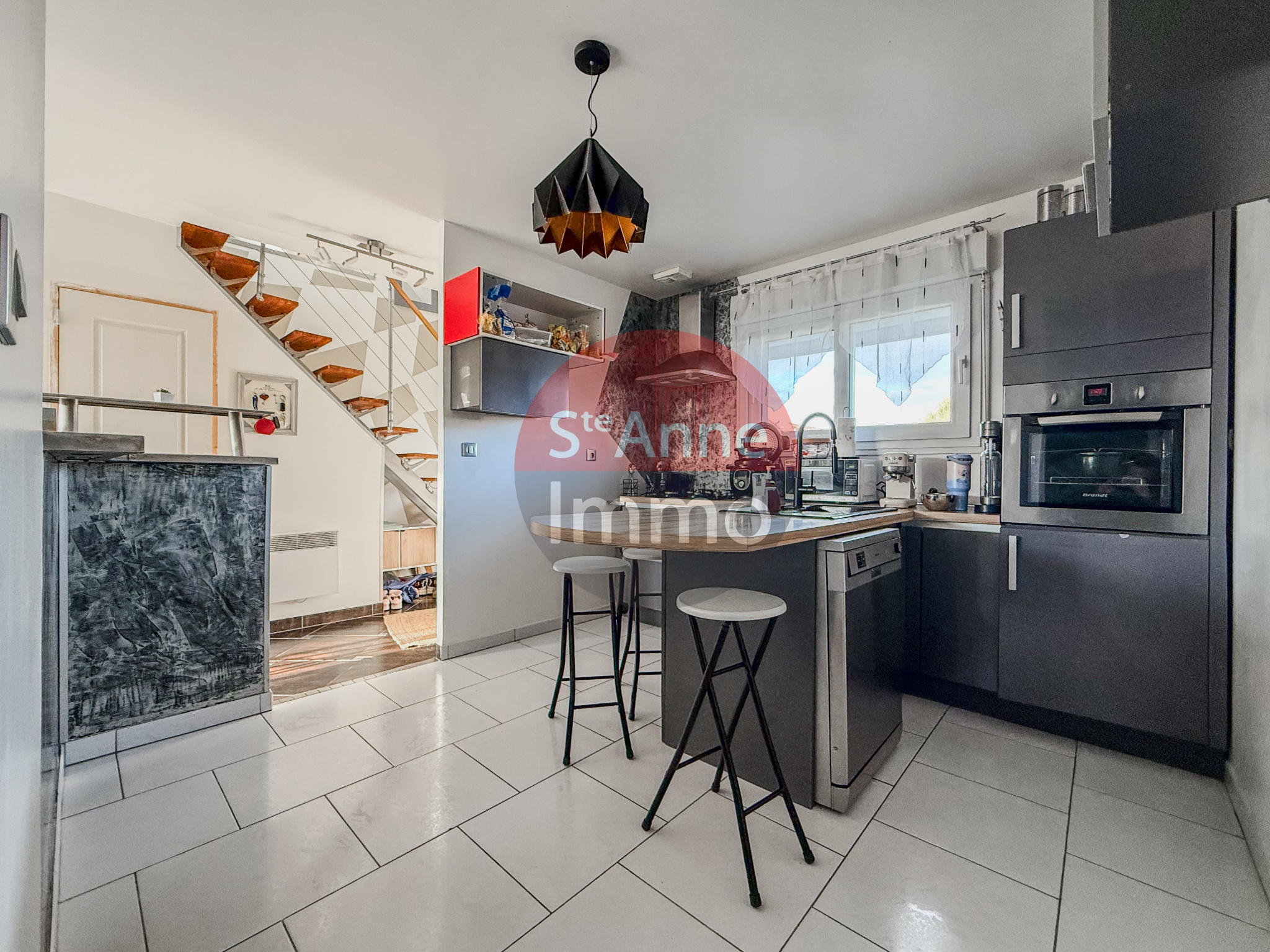 Immo80 – L'immobilier à Amiens et dans la Somme-ROSIERES-EN-SANTERRE – MAISON – 4 CHAMBRES – AUTONOMIE DE PLAIN PIED – GARAGE – TERRASSE – COUR