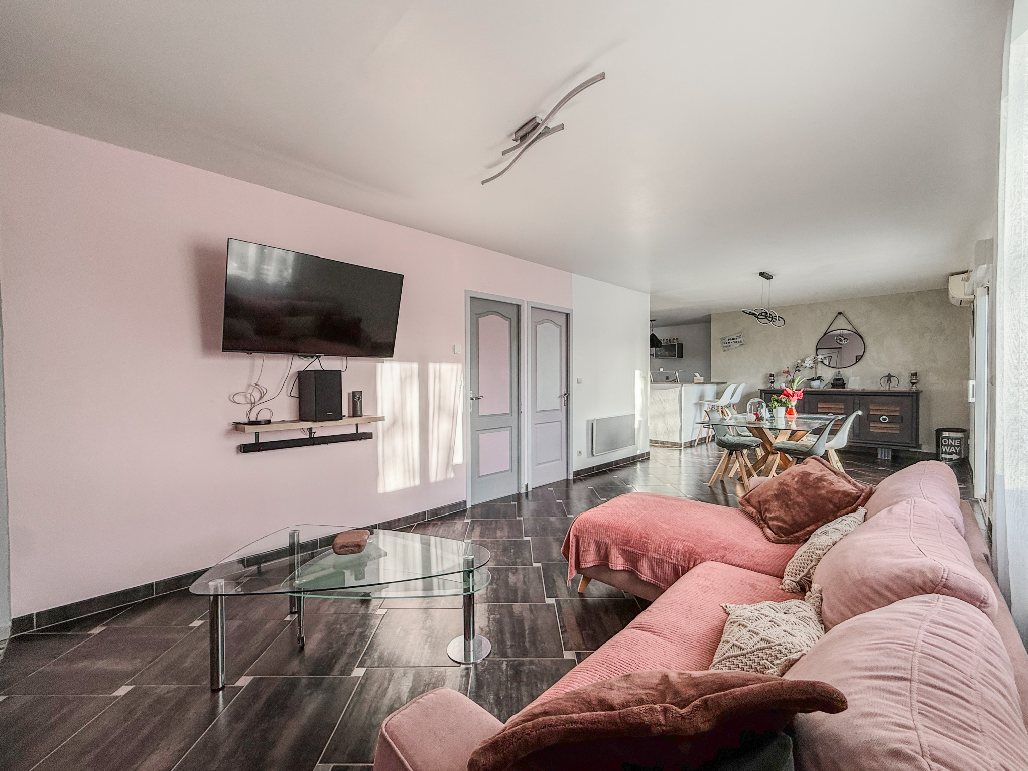 Immo80 – L'immobilier à Amiens et dans la Somme-ROSIERES-EN-SANTERRE – MAISON – 4 CHAMBRES – AUTONOMIE DE PLAIN PIED – GARAGE – TERRASSE – COUR