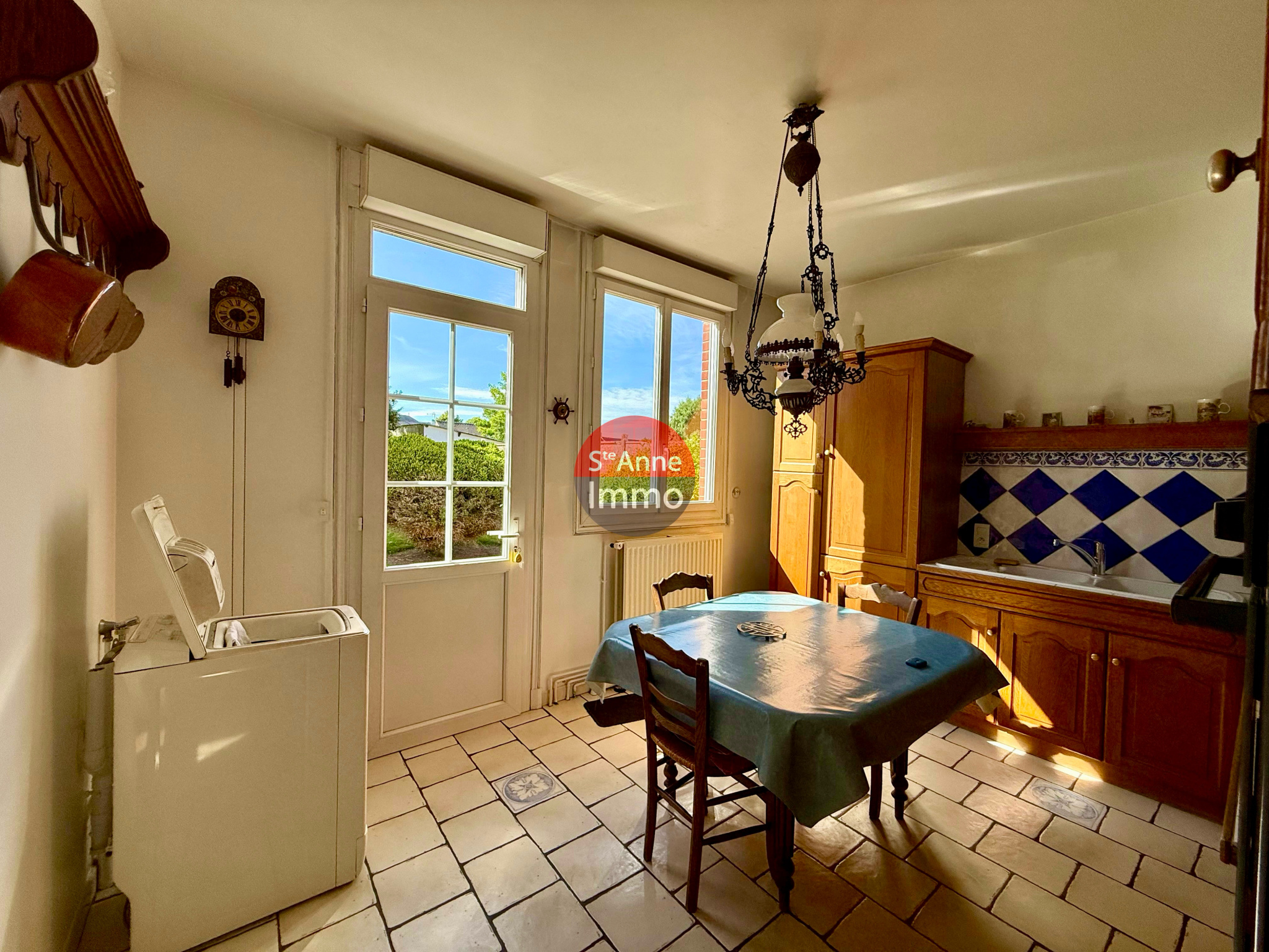 Immo80 – L'immobilier à Amiens et dans la Somme-ROSIERES-EN-SANTERRE – MAISON INDIVIDUELLE – 4 CHAMBRES – JARDIN – GARAGE – CAVE – DEPENDANCES