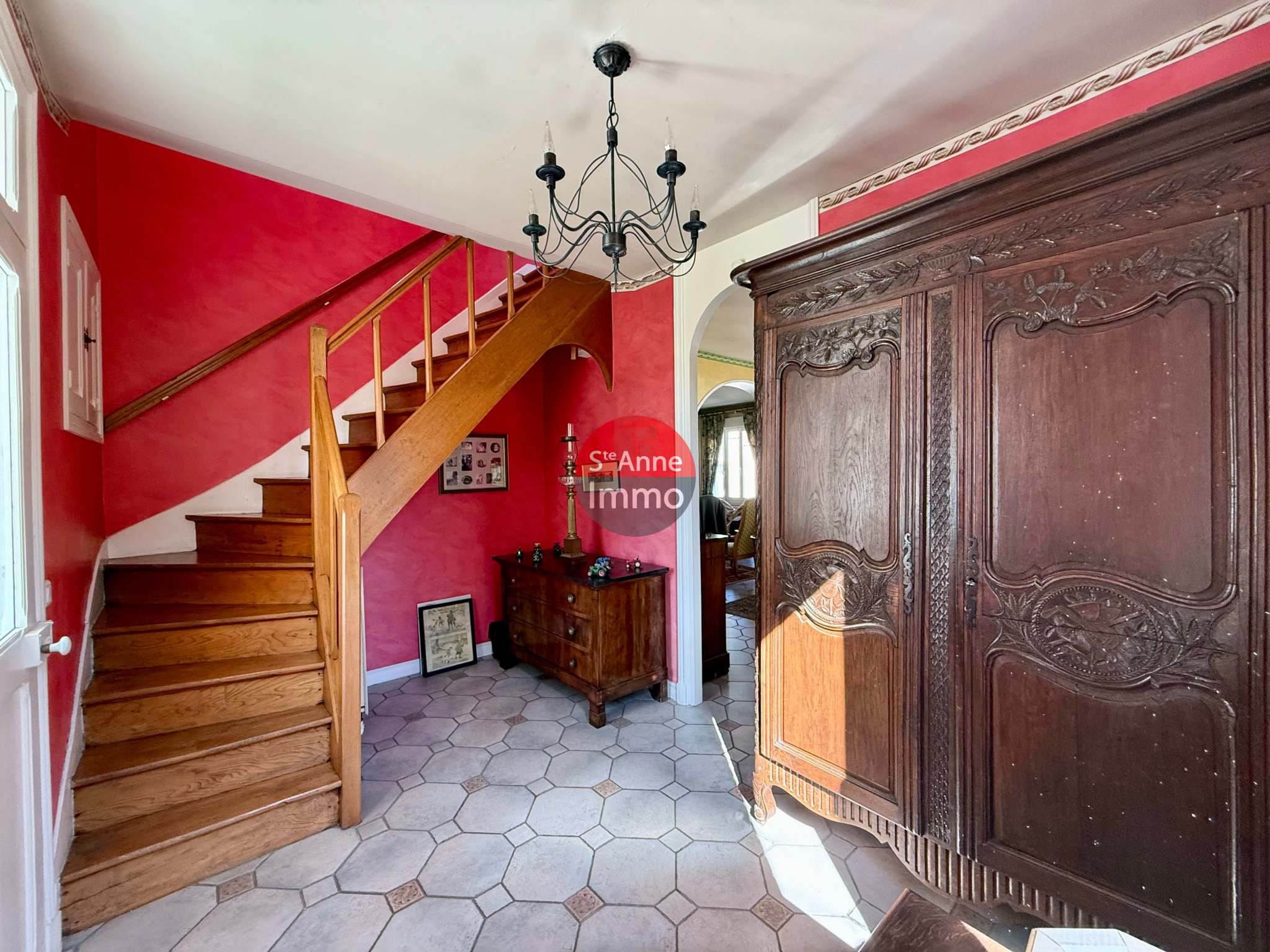 Immo80 – L'immobilier à Amiens et dans la Somme-ROSIERES-EN-SANTERRE – MAISON INDIVIDUELLE – 4 CHAMBRES – JARDIN – GARAGE – CAVE – DEPENDANCES