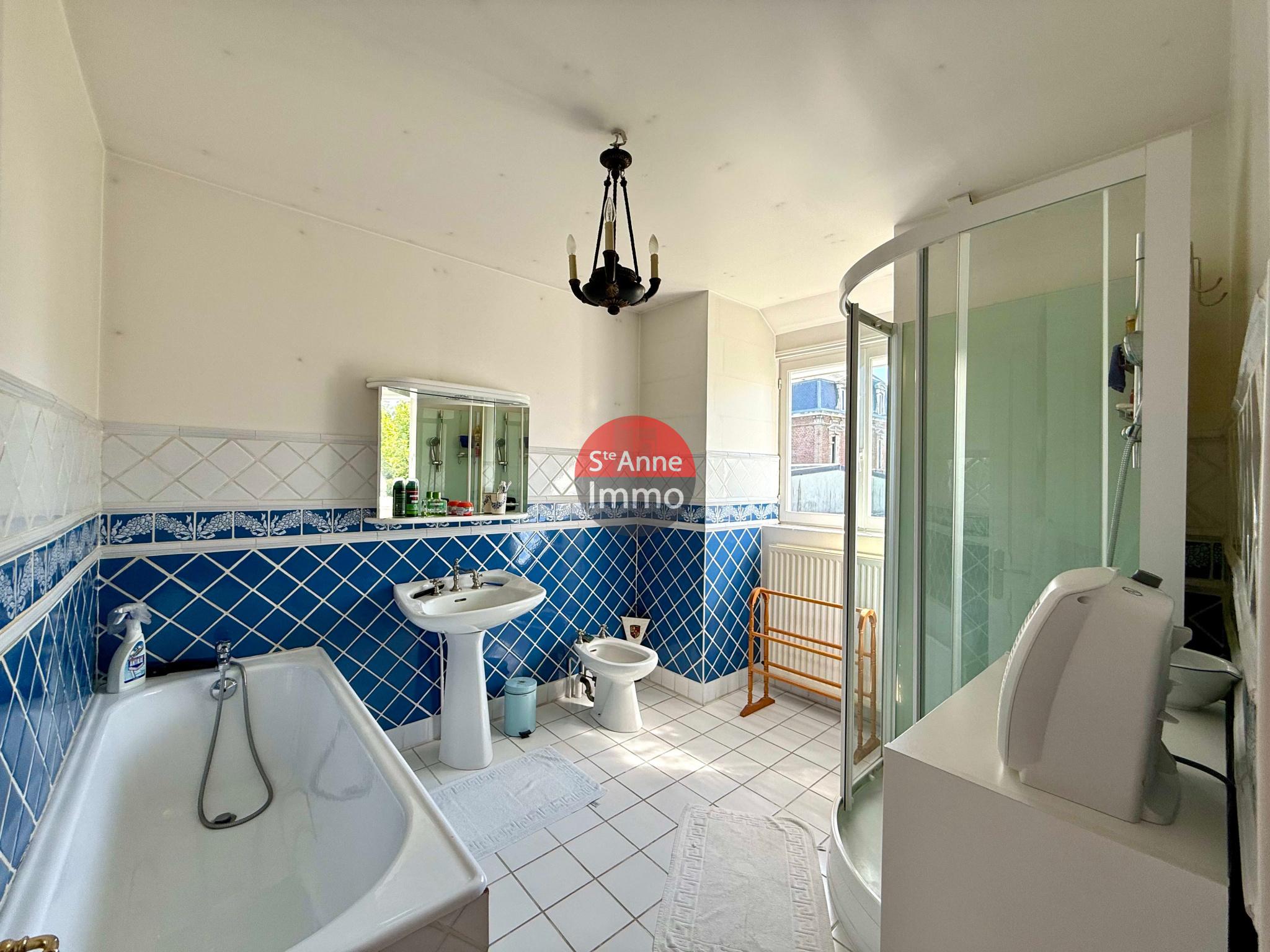 Immo80 – L'immobilier à Amiens et dans la Somme-ROSIERES-EN-SANTERRE – MAISON INDIVIDUELLE – 4 CHAMBRES – JARDIN – GARAGE – CAVE – DEPENDANCES