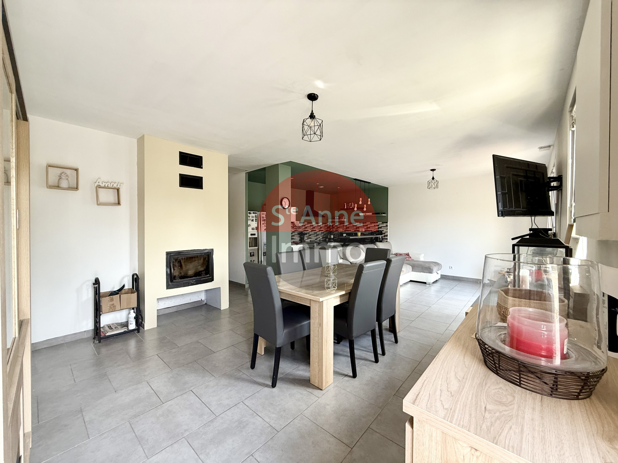 Immo80 – L'immobilier à Amiens et dans la Somme-CERISY – 102 m2 – MAISON INDIVIDUELLE – PLAIN PIED – 3 CHAMBRES – GARAGE – JARDIN – COUR