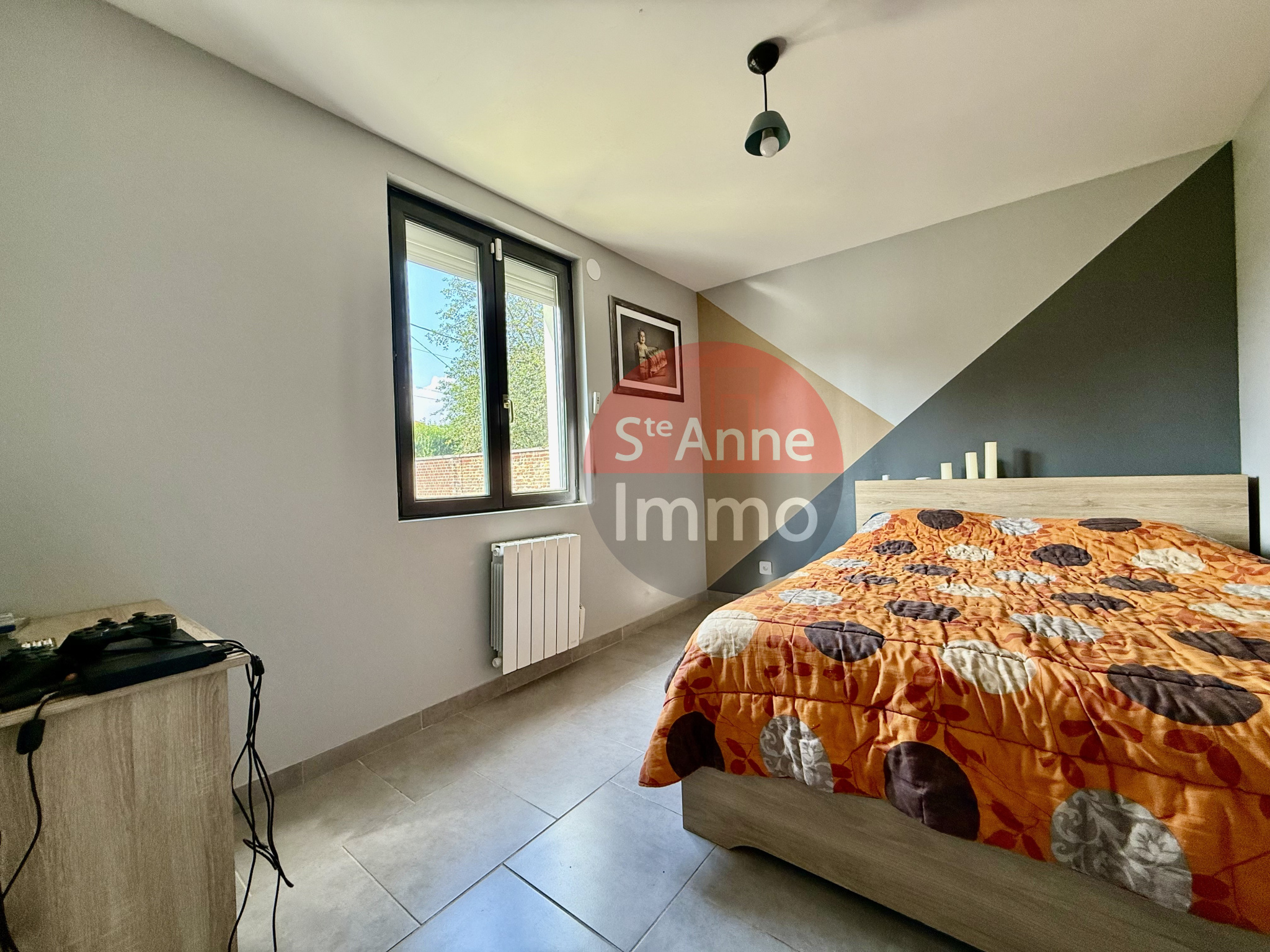 Immo80 – L'immobilier à Amiens et dans la Somme-CERISY – 102 m2 – MAISON INDIVIDUELLE – PLAIN PIED – 3 CHAMBRES – GARAGE – JARDIN – COUR