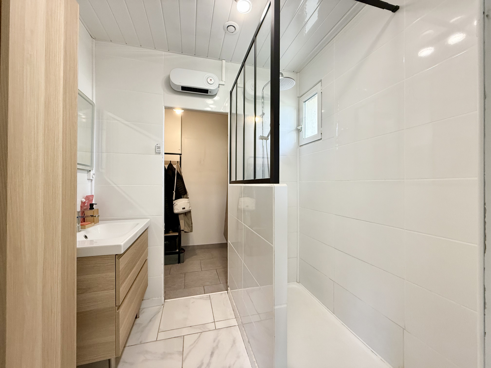 Immo80 – L'immobilier à Amiens et dans la Somme-CERISY – 102 m2 – MAISON INDIVIDUELLE – PLAIN PIED – 3 CHAMBRES – GARAGE – JARDIN – COUR