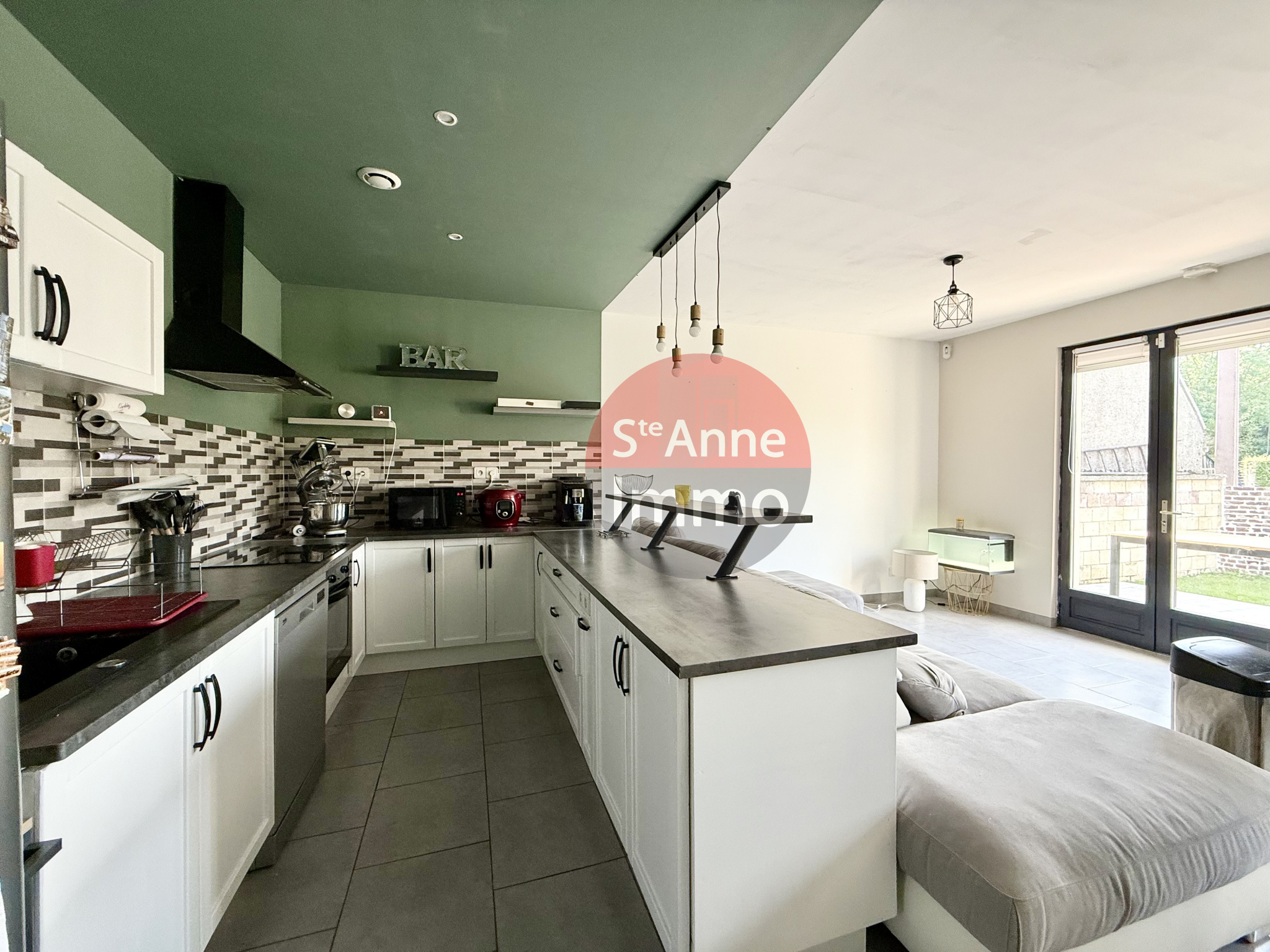 Immo80 – L'immobilier à Amiens et dans la Somme-CERISY – 102 m2 – MAISON INDIVIDUELLE – PLAIN PIED – 3 CHAMBRES – GARAGE – JARDIN – COUR