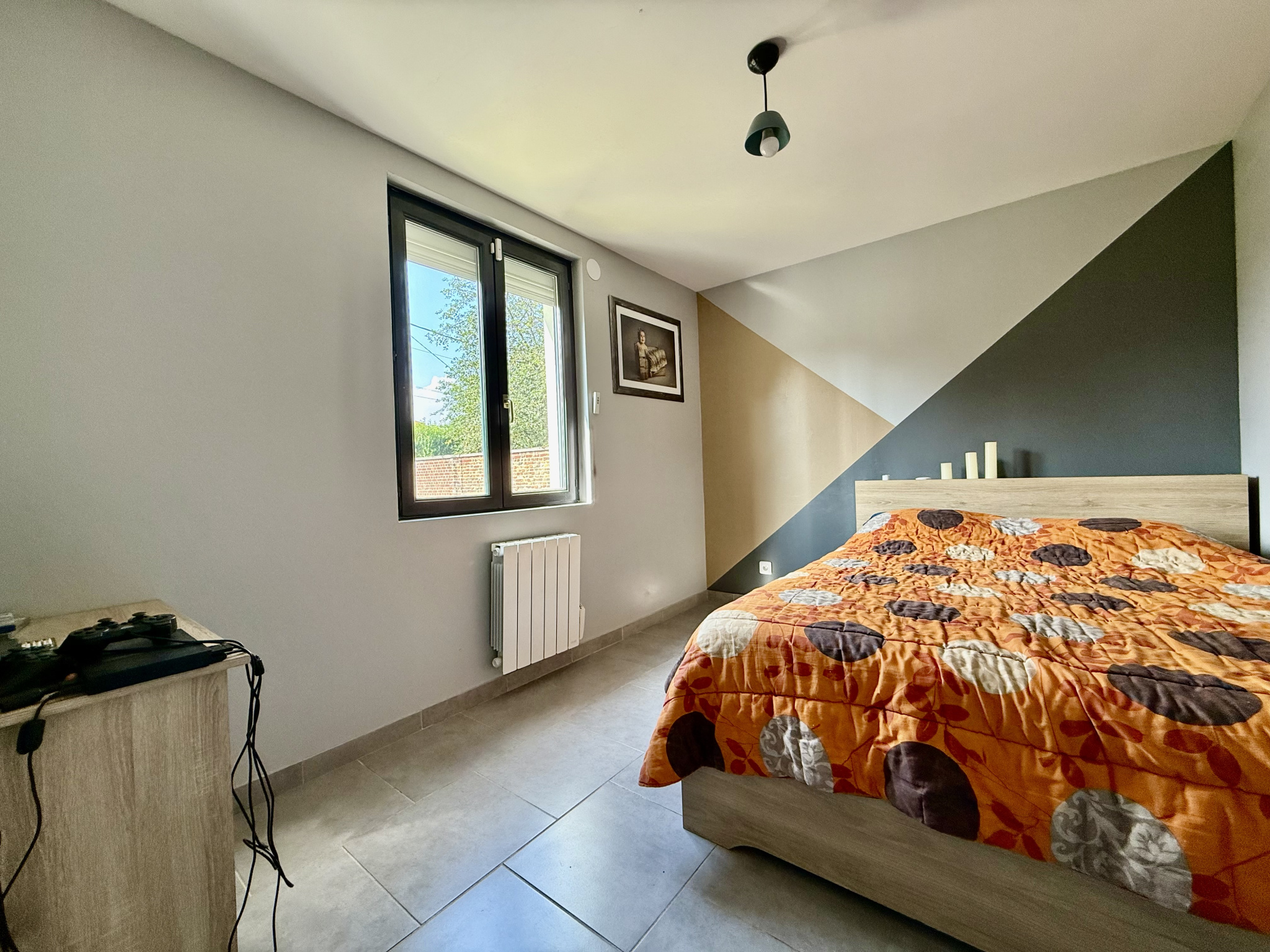Immo80 – L'immobilier à Amiens et dans la Somme-CERISY – 102 m2 – MAISON INDIVIDUELLE – PLAIN PIED – 3 CHAMBRES – GARAGE – JARDIN – COUR