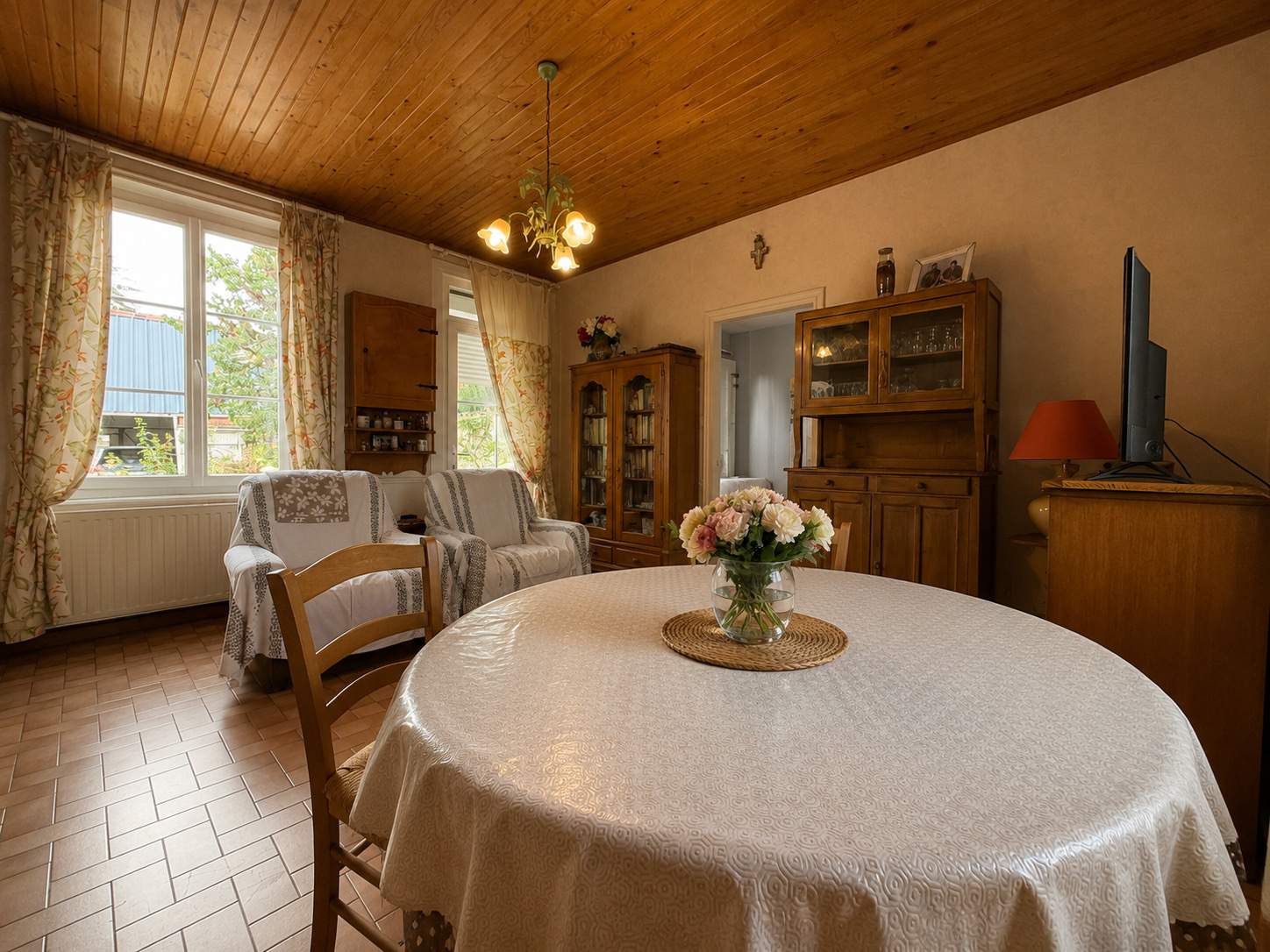 Immo80 – L'immobilier à Amiens et dans la Somme-BECQUIGNY – ANCIEN CORPS DE FERME – MAISON – DEPENDANCES – JARDIN – VIVABLE DE PLAIN PIED