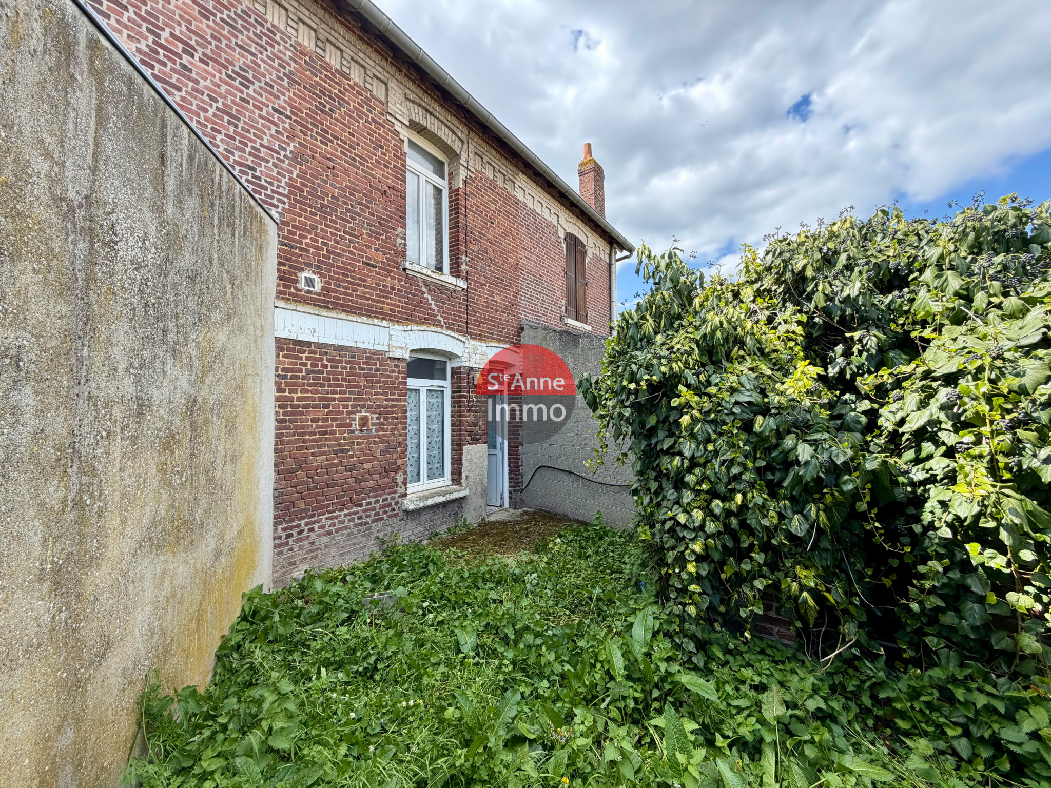 Immo80 – L'immobilier à Amiens et dans la Somme-FLAUCOURT – MAISON MITOYENNE – 57m2 – 2 CHAMBRES – JARDIN