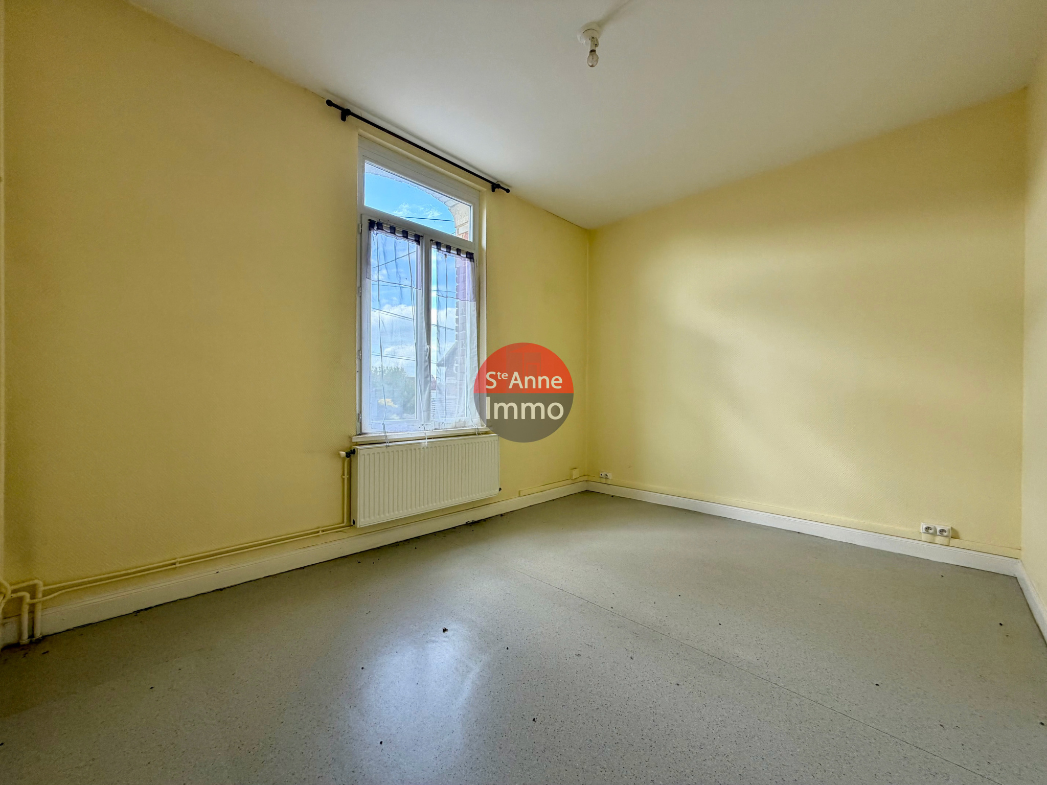 Immo80 – L'immobilier à Amiens et dans la Somme-FLAUCOURT – MAISON MITOYENNE – 57m2 – 2 CHAMBRES – JARDIN