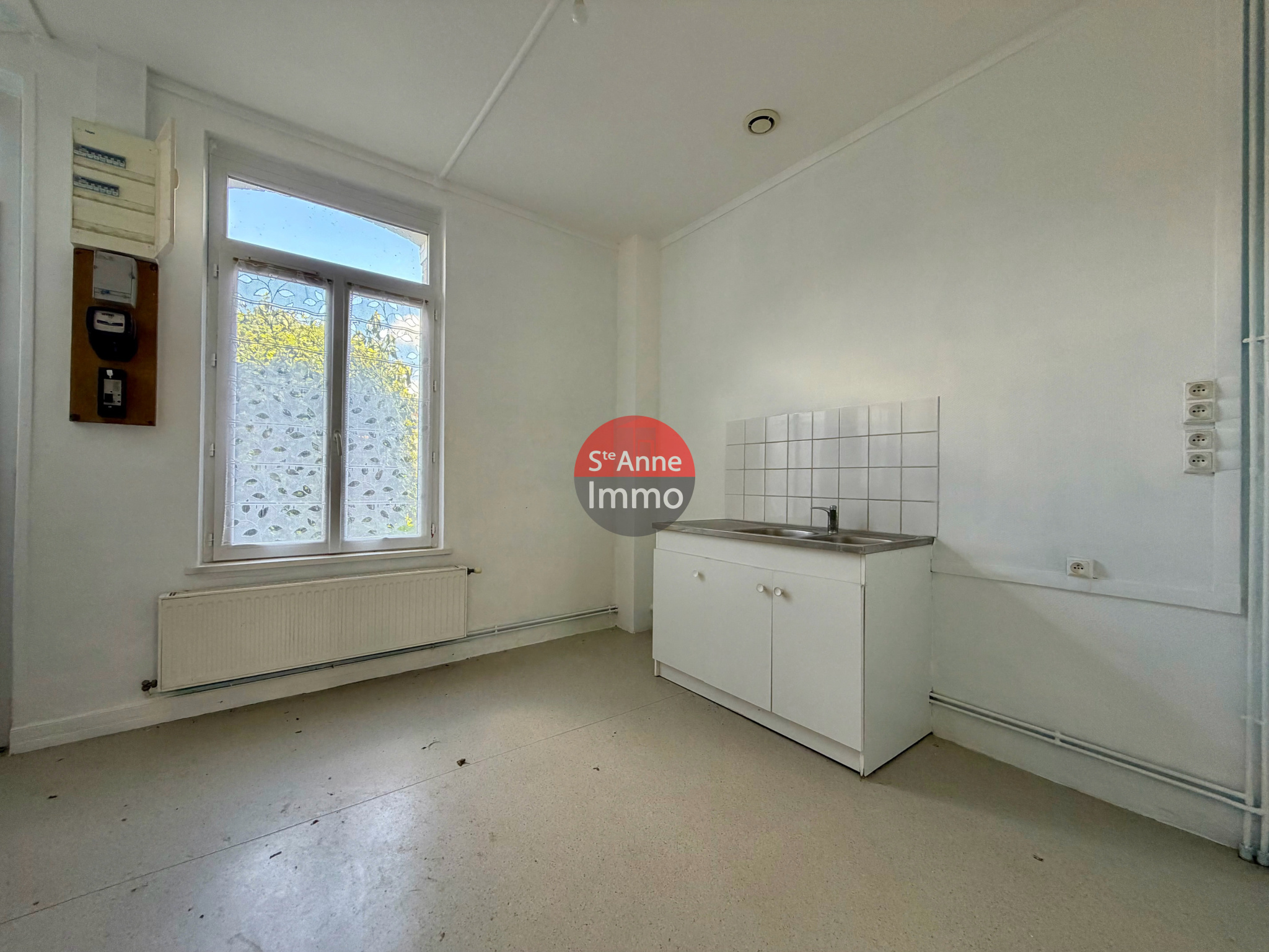 Immo80 – L'immobilier à Amiens et dans la Somme-FLAUCOURT – MAISON MITOYENNE – 57m2 – 2 CHAMBRES – JARDIN
