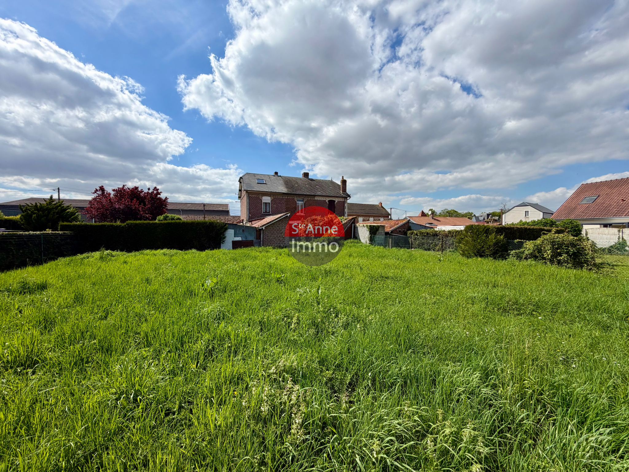 Immo80 – L'immobilier à Amiens et dans la Somme-FLAUCOURT – MAISON MITOYENNE – 57m2 – 2 CHAMBRES – JARDIN