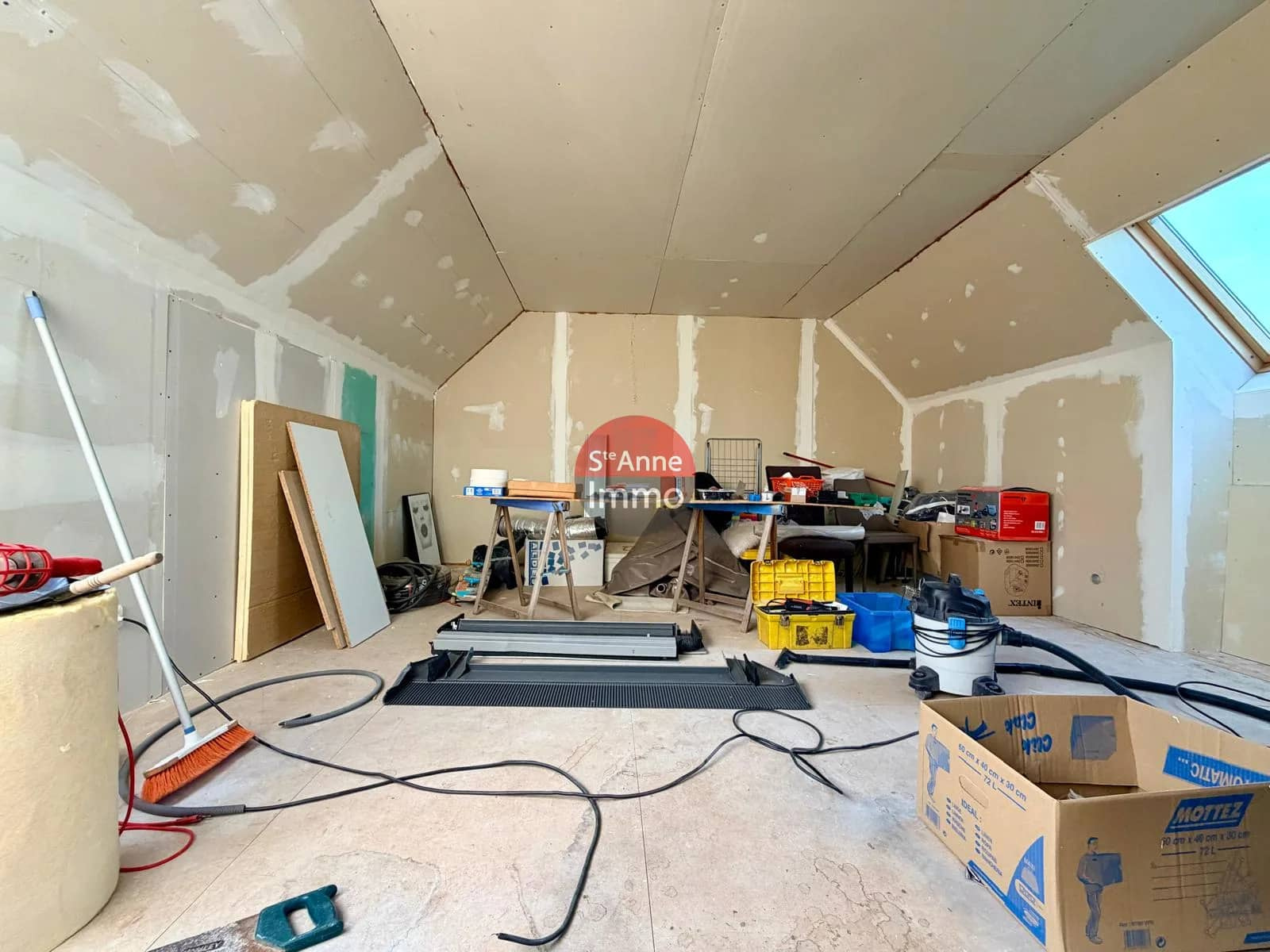 Immo80 – L'immobilier à Amiens et dans la Somme-AUBIGNY – MAISON – 150 M2 – 4 CHAMBRES – JARDIN – GARAGE – DEPENDANCE