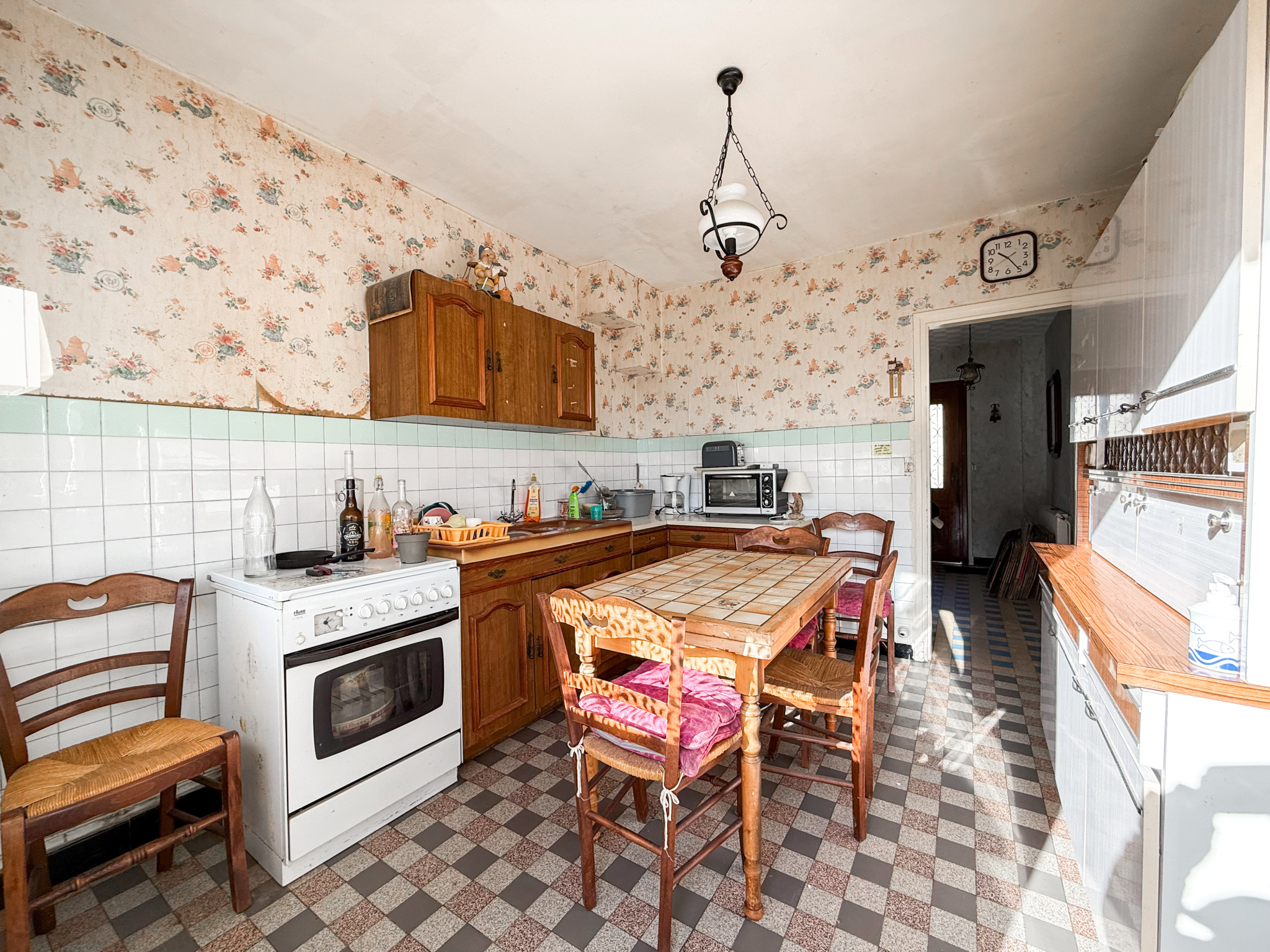 Immo80 – L'immobilier à Amiens et dans la Somme-ROSIERES-EN-SANTERRE – MAISON MITOYENNE – 3 CHAMBRES – GARAGE – JARDIN
