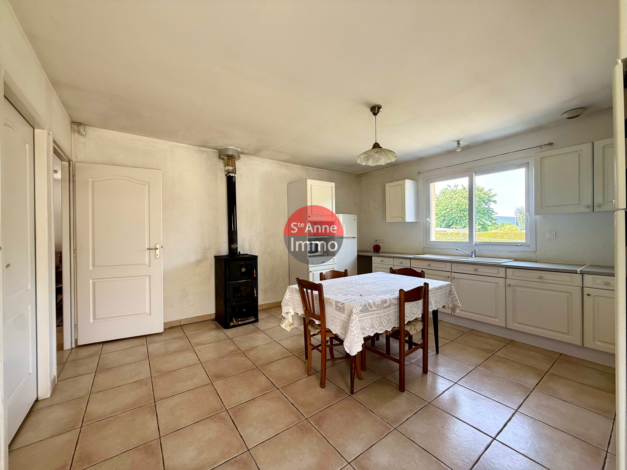Immo80 – L'immobilier à Amiens et dans la Somme-SOLENTE – MAISON INDIVIDUELLE – 136m2 – AUTONOMIE DE PLAIN PIED – 4 CHAMBRES – GARAGE – DEPENDANCES
