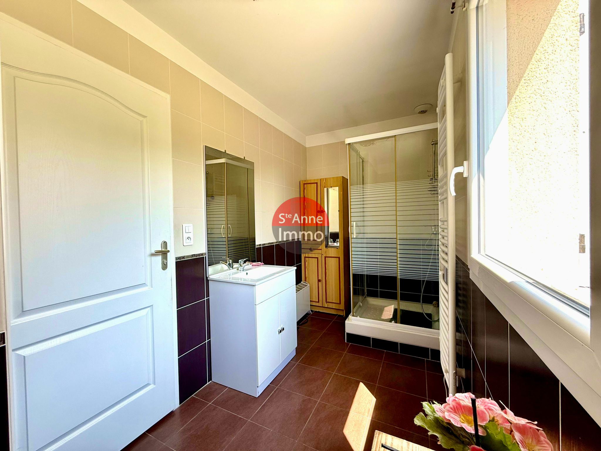 Immo80 – L'immobilier à Amiens et dans la Somme-SOLENTE – MAISON INDIVIDUELLE – 136m2 – AUTONOMIE DE PLAIN PIED – 4 CHAMBRES – GARAGE – DEPENDANCES