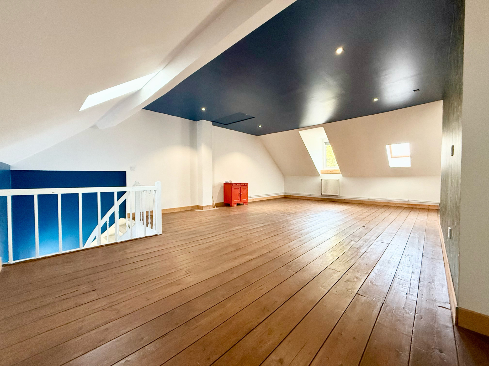Immo80 – L'immobilier à Amiens et dans la Somme-BOVES – MAISON MITOYENNE – 3 CHAMBRES – JARDIN – TERRASSE – CAVE – DEPENDANCE