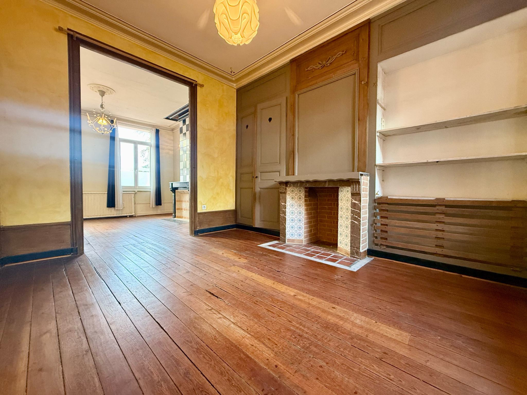 Immo80 – L'immobilier à Amiens et dans la Somme-BOVES – MAISON MITOYENNE – 3 CHAMBRES – JARDIN – TERRASSE – CAVE – DEPENDANCE