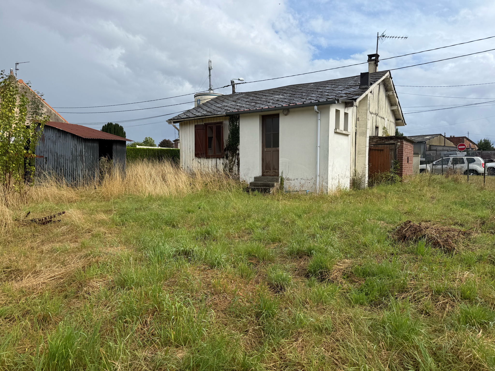 Immo80 – L'immobilier à Amiens et dans la Somme-MONTDIDIER – MAISON INDIVIDUEL + TERRAIN A BATIR – RENOVATION COMPLETE A PREVOIR OU...