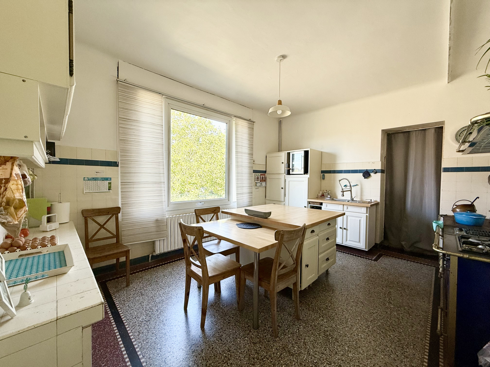 Immo80 – L'immobilier à Amiens et dans la Somme-ROSIERES-EN-SANTERRE – 205m2 – MAISON INDIVIDUELLE – 5 CHAMBRES – GARAGE – CAVE