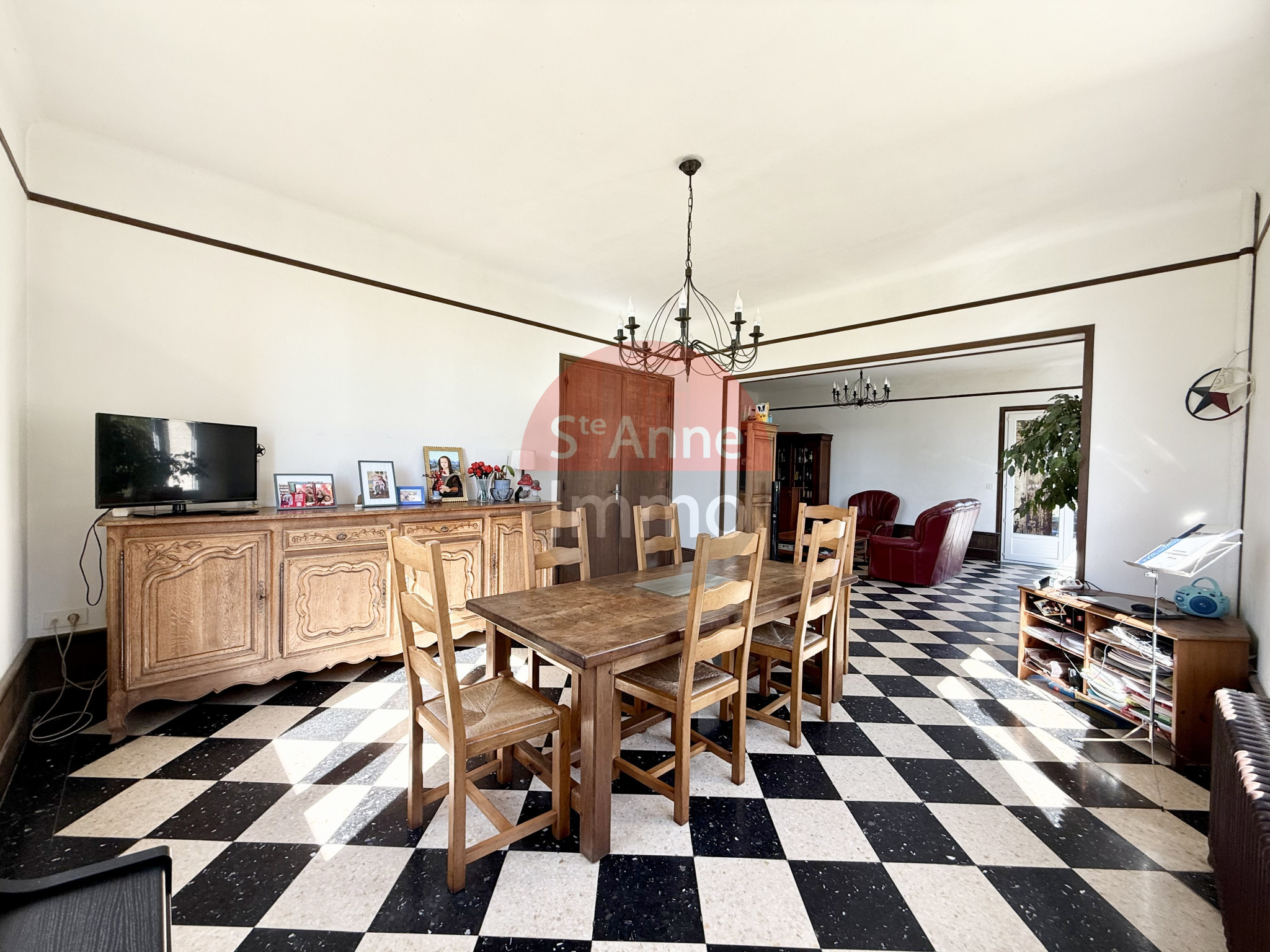 Immo80 – L'immobilier à Amiens et dans la Somme-ROSIERES-EN-SANTERRE – 205m2 – MAISON INDIVIDUELLE – 5 CHAMBRES – GARAGE – CAVE