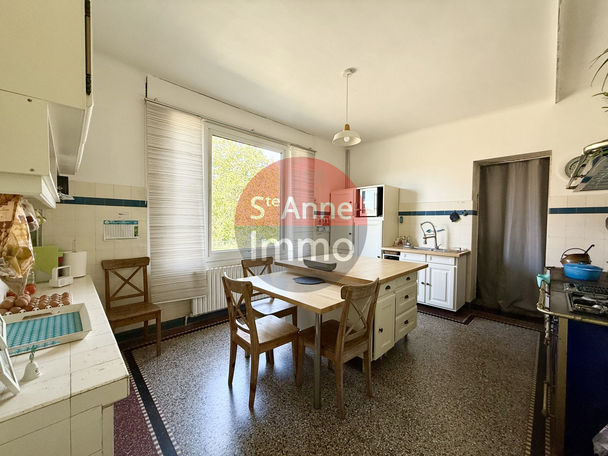 Immo80 – L'immobilier à Amiens et dans la Somme-ROSIERES-EN-SANTERRE – 205m2 – MAISON INDIVIDUELLE – 5 CHAMBRES – GARAGE – CAVE