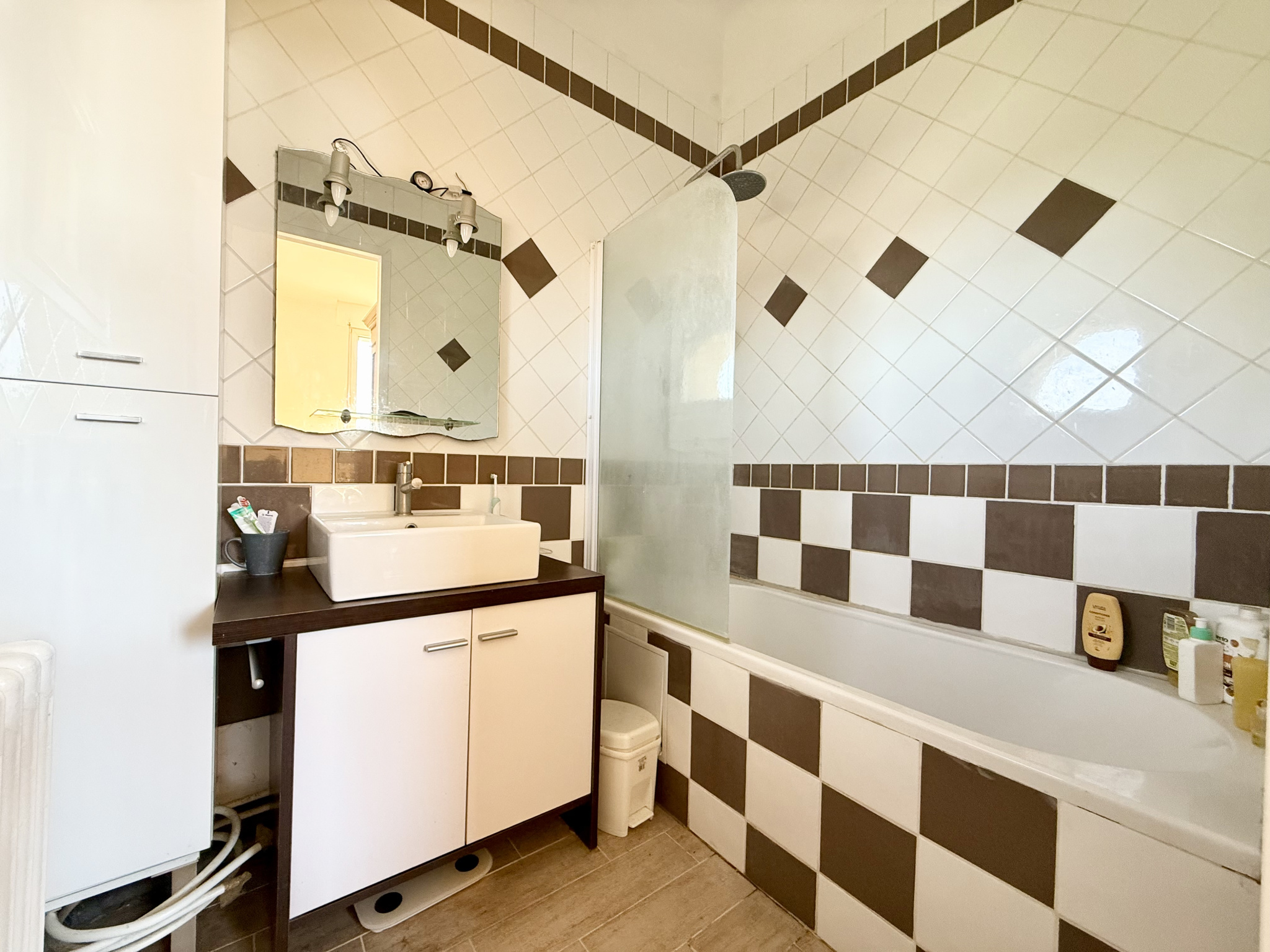 Immo80 – L'immobilier à Amiens et dans la Somme-ROSIERES-EN-SANTERRE – 205m2 – MAISON INDIVIDUELLE – 5 CHAMBRES – GARAGE – CAVE