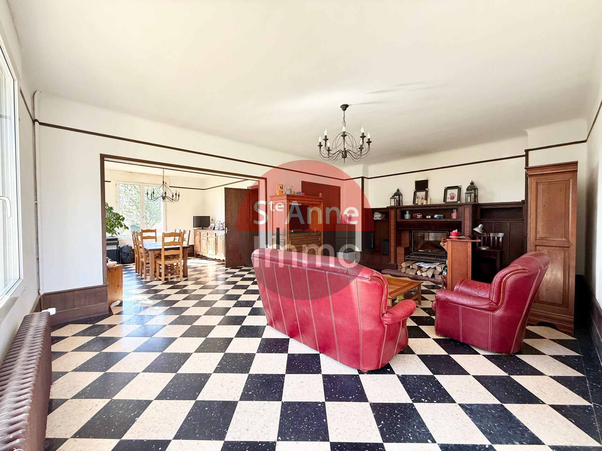 Immo80 – L'immobilier à Amiens et dans la Somme-ROSIERES-EN-SANTERRE – 205m2 – MAISON INDIVIDUELLE – 5 CHAMBRES – GARAGE – CAVE