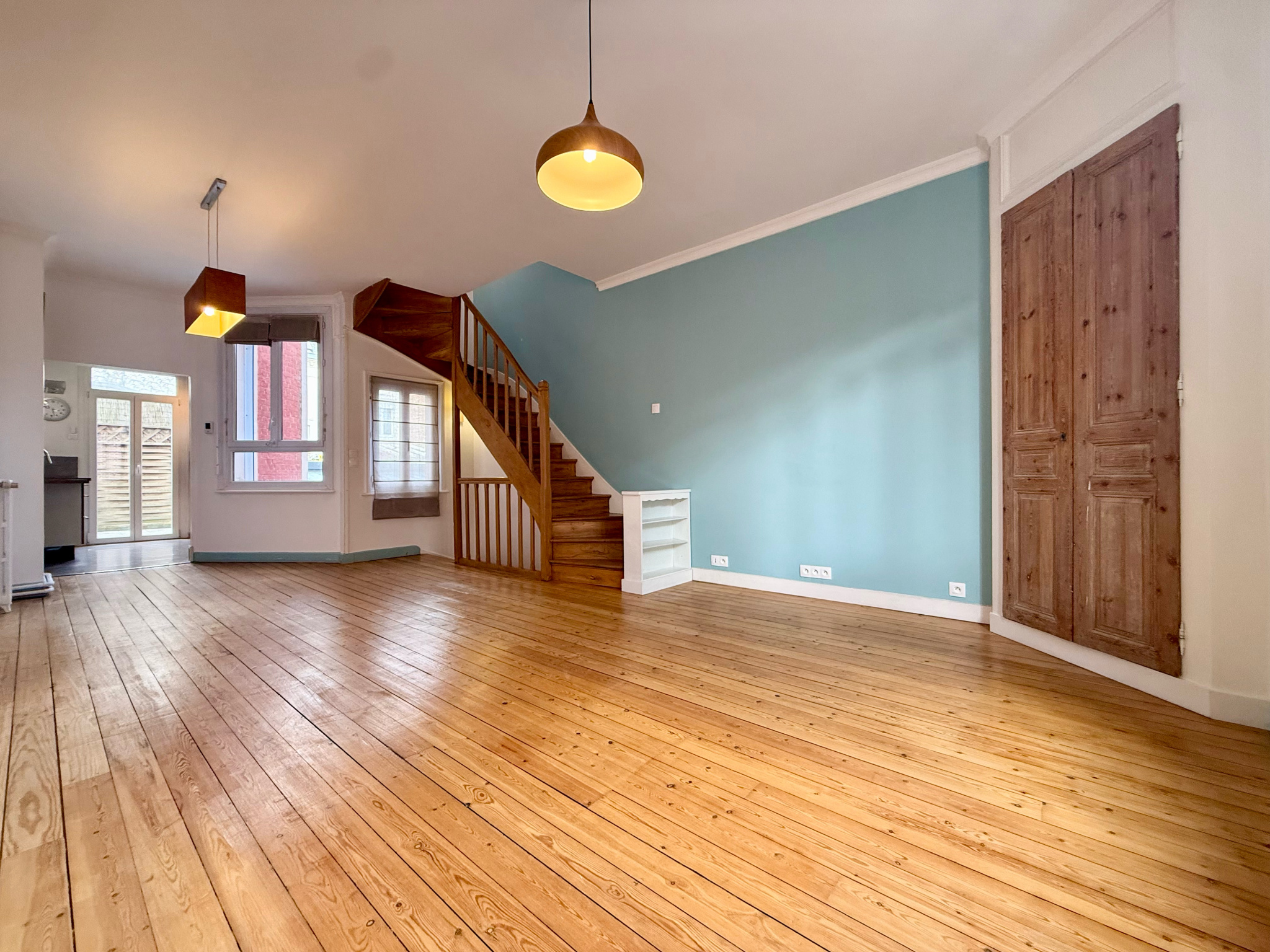 Immo80 – L'immobilier à Amiens et dans la Somme-AMIENS – QUARTIER SAINT ACHEUL – AMIENOISE – 3 CHAMBRES – GARAGE – COUR – ATELIER