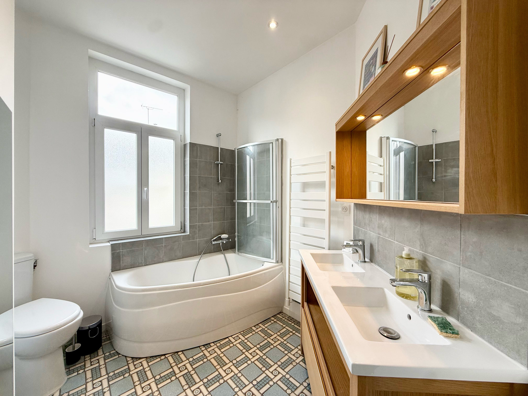 Immo80 – L'immobilier à Amiens et dans la Somme-AMIENS – QUARTIER SAINT ACHEUL – AMIENOISE – 3 CHAMBRES – GARAGE – COUR – ATELIER
