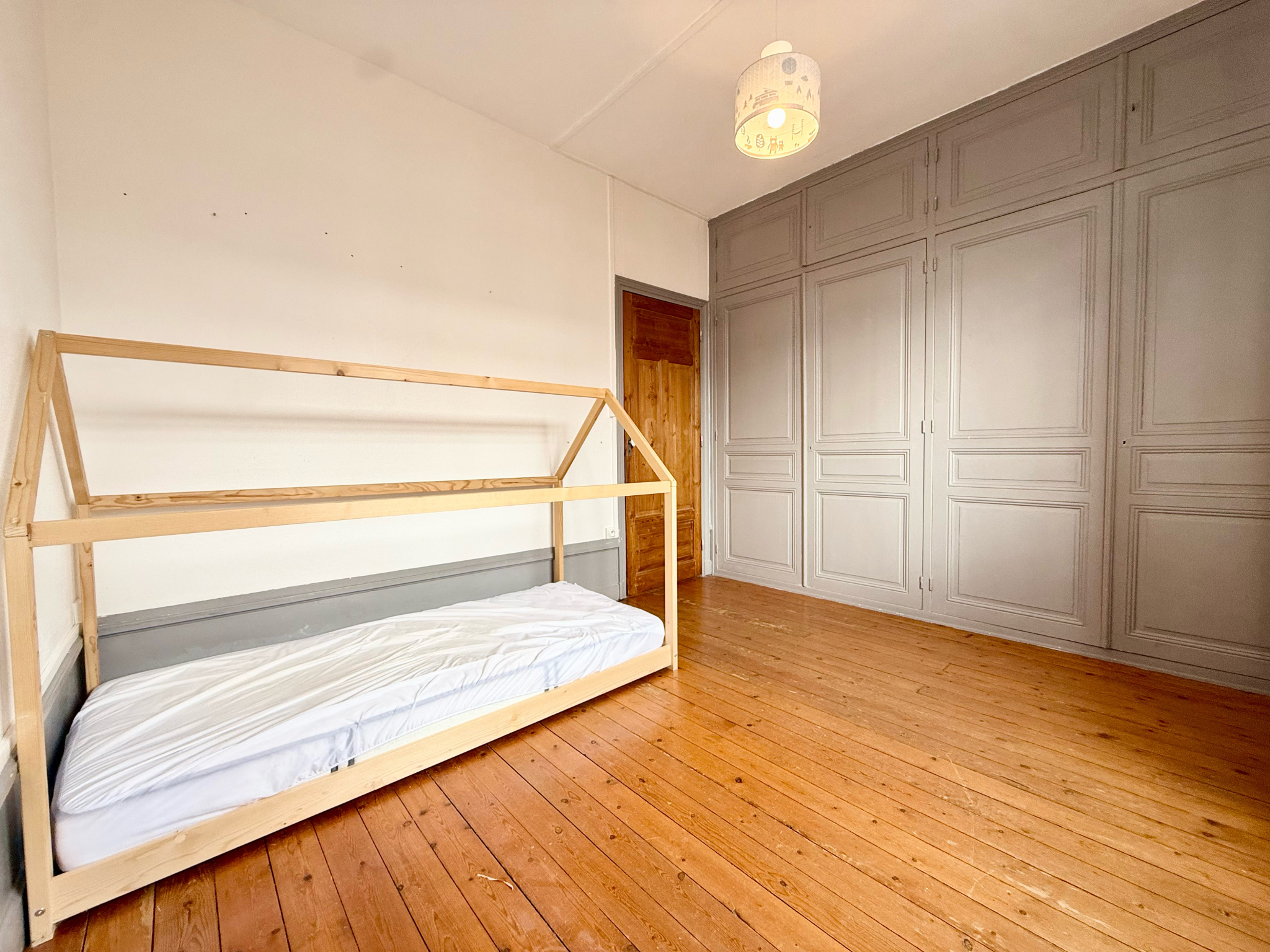 Immo80 – L'immobilier à Amiens et dans la Somme-AMIENS – QUARTIER SAINT ACHEUL – AMIENOISE – 3 CHAMBRES – GARAGE – COUR – ATELIER