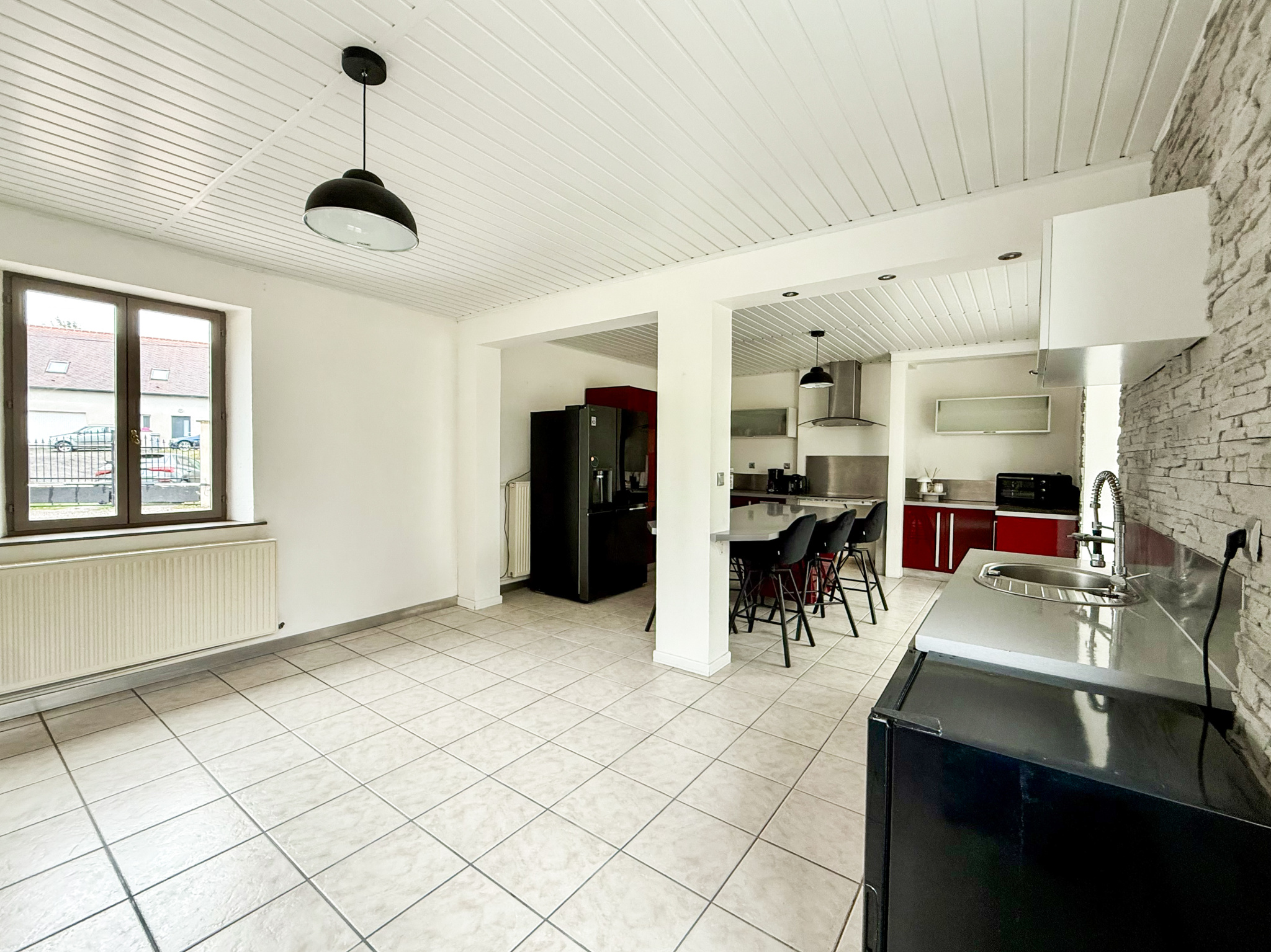 Immo80 – L'immobilier à Amiens et dans la Somme-CAYEUX-EN-SANTERRE – MAISON INDIVIDUELLE – AUTONOMIE DE PLAIN PIED – 5 CHAMBRES – DEPENDANCE – JARDIN – COUR –