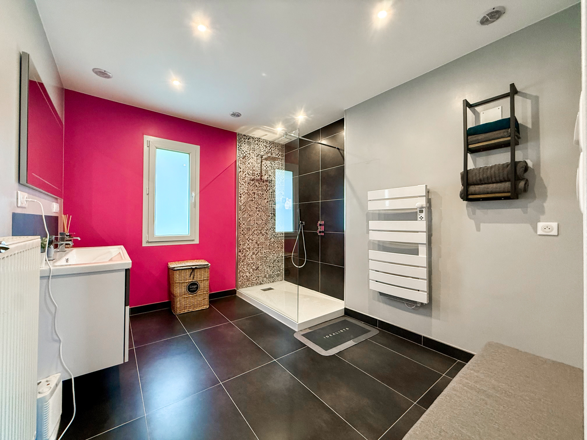 Immo80 – L'immobilier à Amiens et dans la Somme-CAYEUX-EN-SANTERRE – MAISON INDIVIDUELLE – AUTONOMIE DE PLAIN PIED – 5 CHAMBRES – DEPENDANCE – JARDIN – COUR –