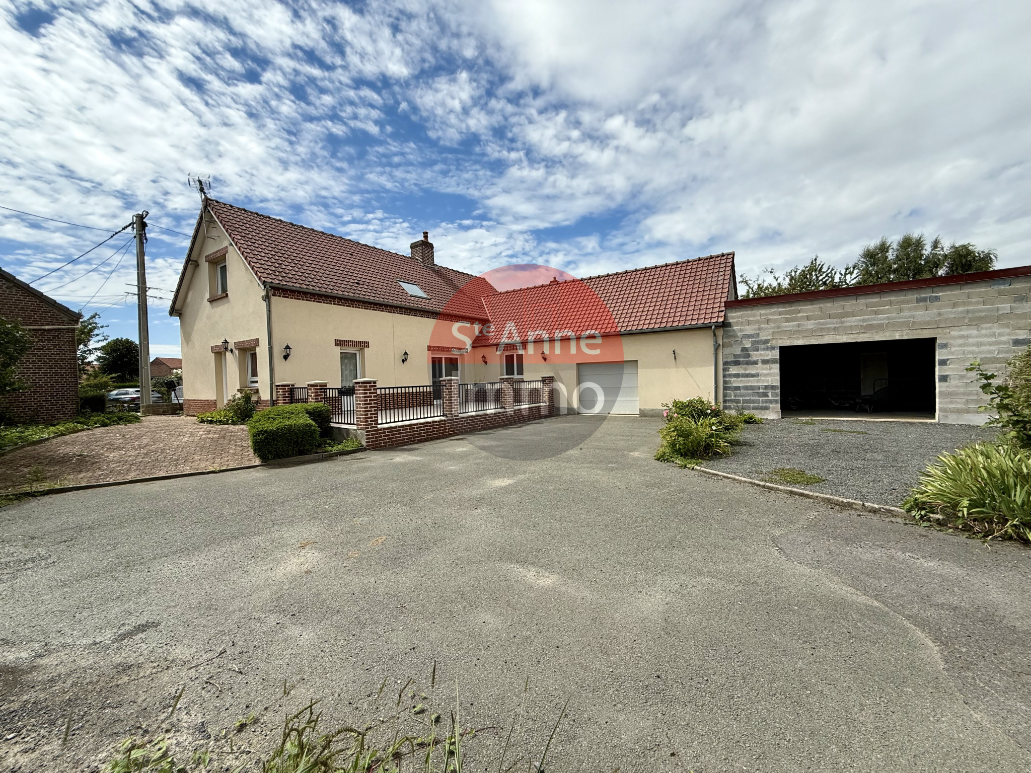 Immo80 – L'immobilier à Amiens et dans la Somme-ROSIERES-EN-SANTERRE – MAISON INDIVIDUELLE – AUTONOMIE DE PLAIN PIED – 4...