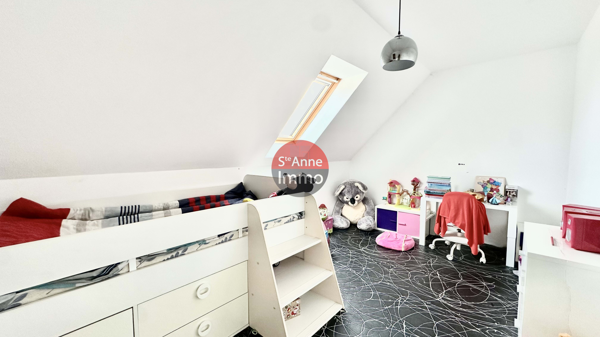 Immo80 – L'immobilier à Amiens et dans la Somme-WAVIGNIES – MAISON – 6 CHAMBRES – DOUBLE GARAGE – JARDIN