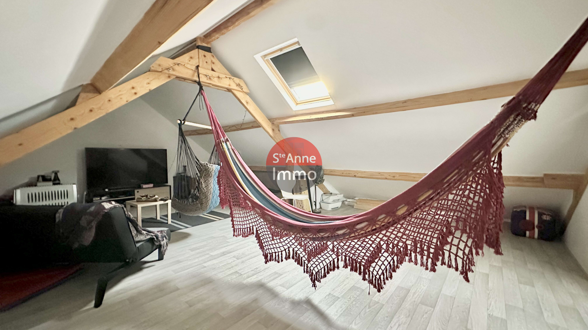 Immo80 – L'immobilier à Amiens et dans la Somme-WAVIGNIES – MAISON – 6 CHAMBRES – DOUBLE GARAGE – JARDIN