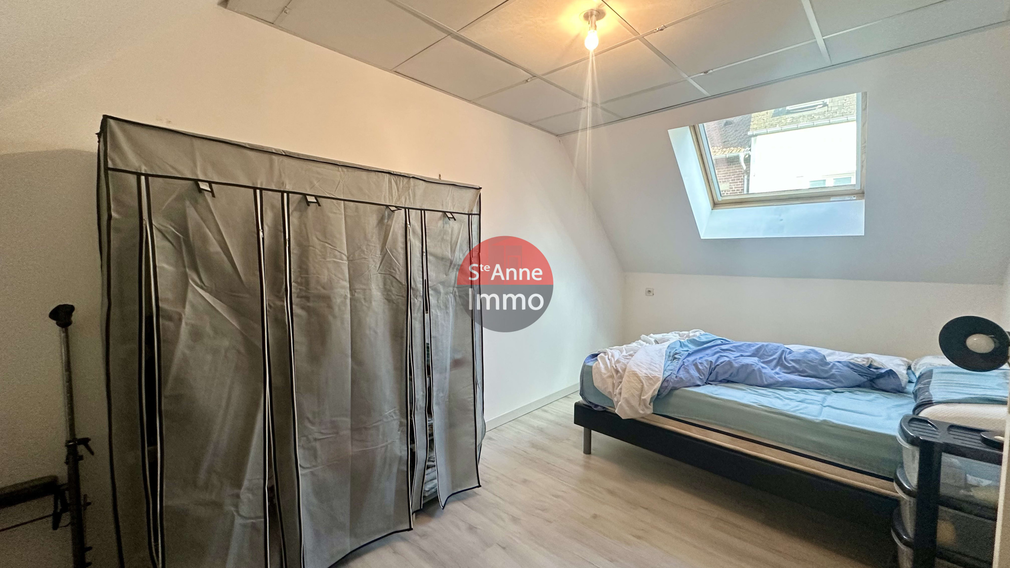 Immo80 – L'immobilier à Amiens et dans la Somme-GRANDVILLIERS – IMMEUBLE DE RAPPORT – 3 APPARTEMENTS – 2 BUREAUX – COUR – CAVE