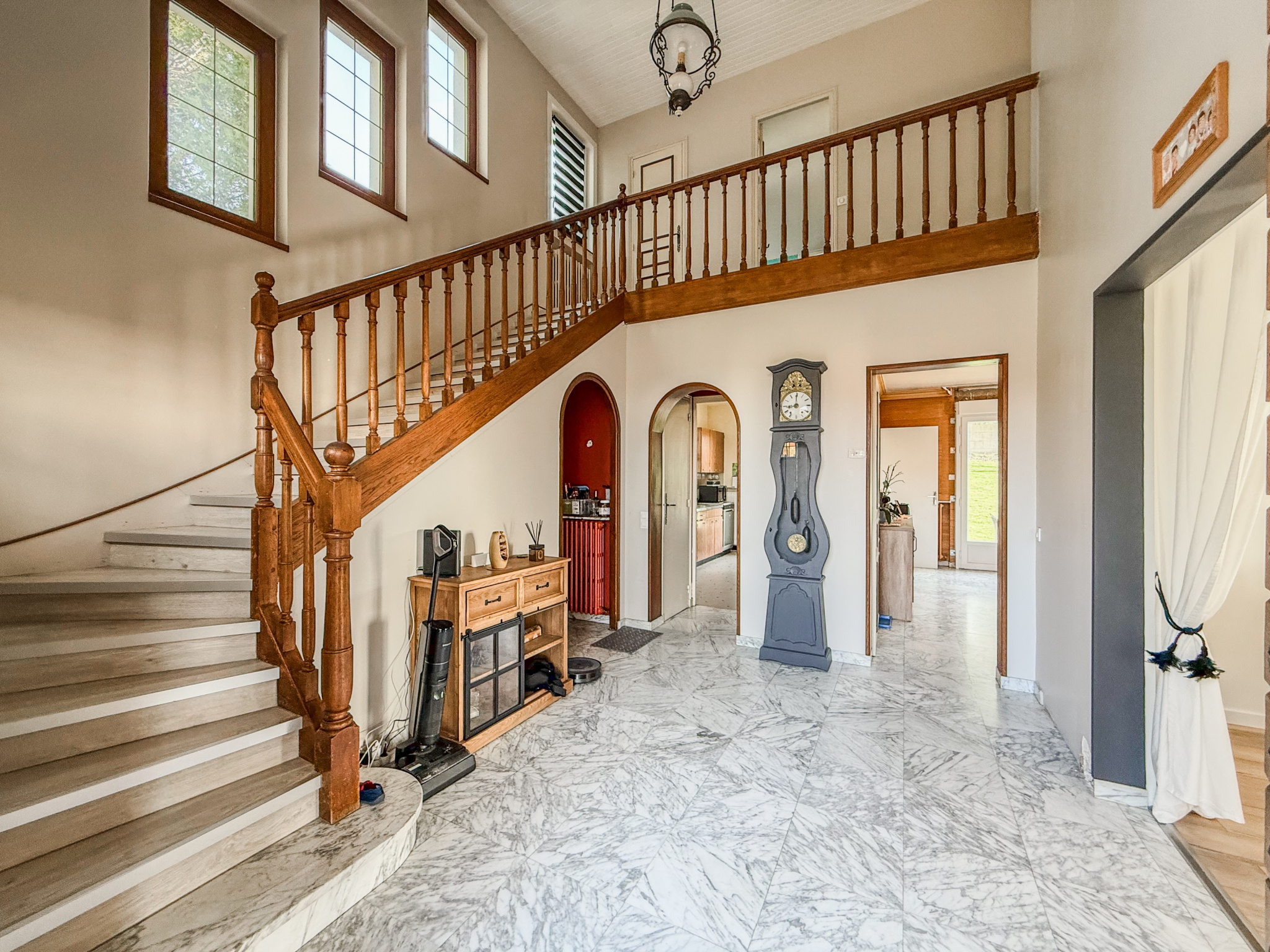 Immo80 – L'immobilier à Amiens et dans la Somme-ROYE – MAISON INDIVIDUELLE – SOUS COL COMPLET – 4 CHAMBRES – GARAGE – JARDIN