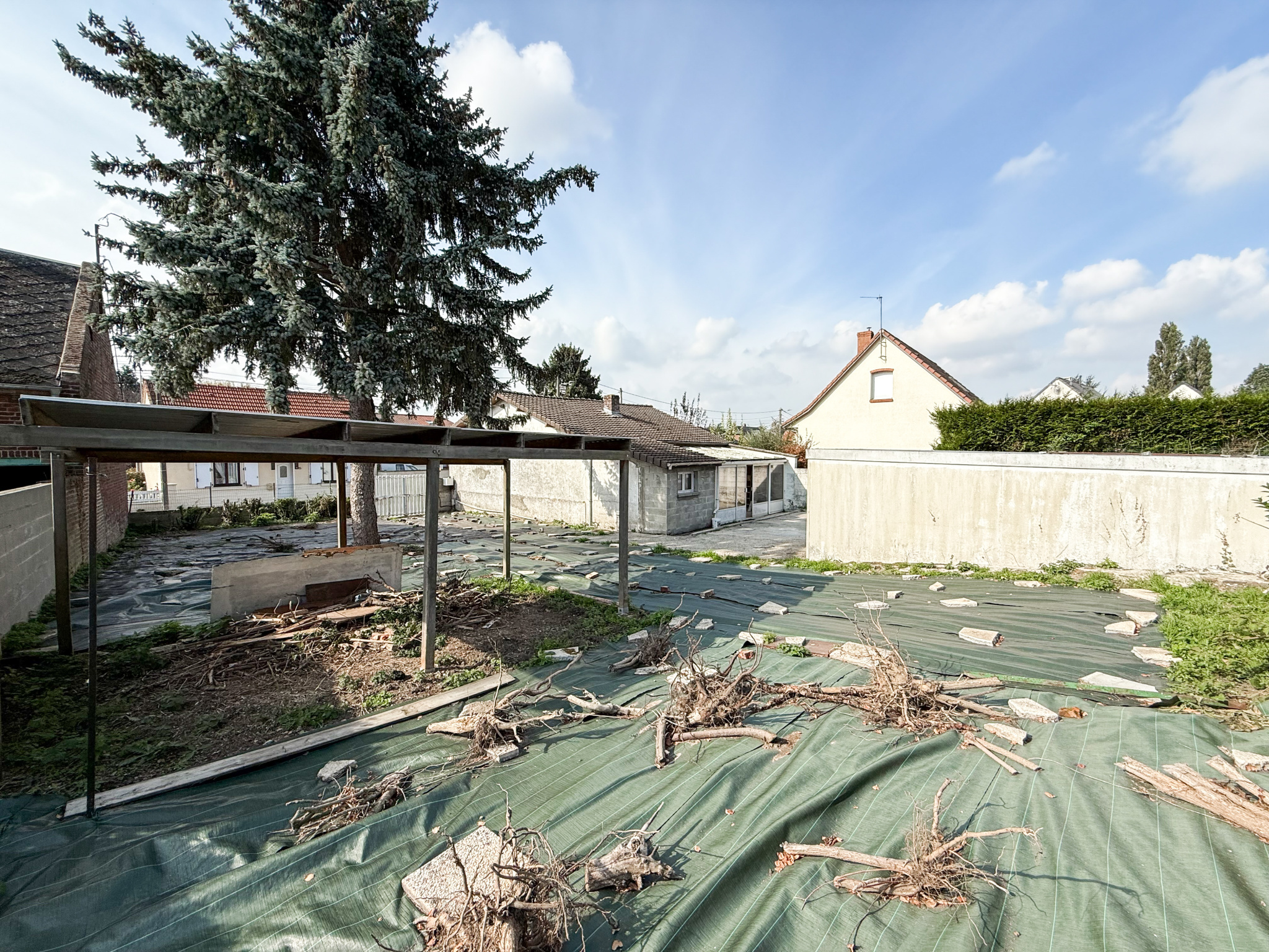 Immo80 – L'immobilier à Amiens et dans la Somme-FRESNOY-LES-ROYE – 70m2 – MAISON INDIVIDUELLE – PLAIN PIED – 2 CHAMBRES – GARAGE – JARDIN