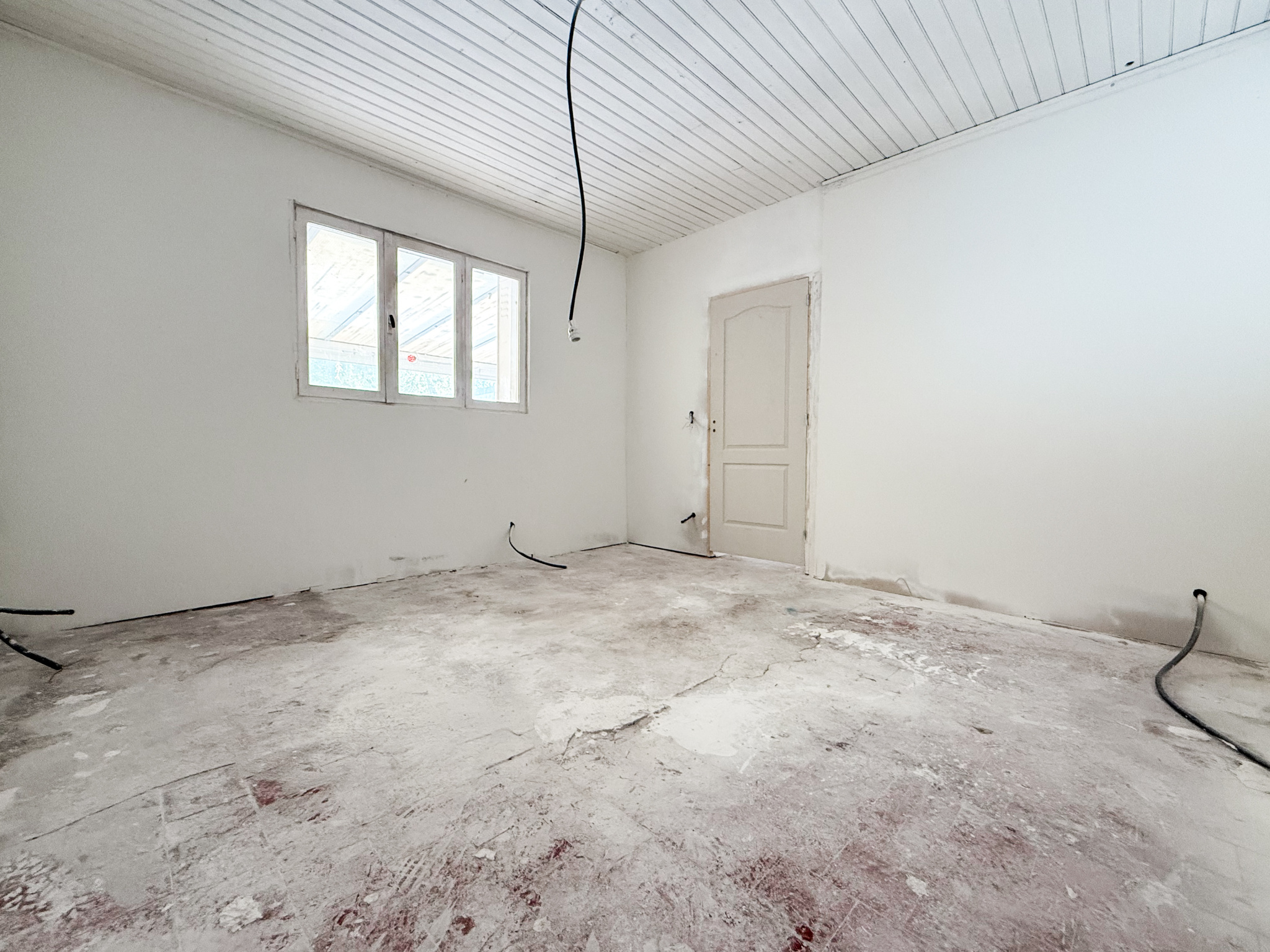 Immo80 – L'immobilier à Amiens et dans la Somme-FRESNOY-LES-ROYE – 70m2 – MAISON INDIVIDUELLE – PLAIN PIED – 2 CHAMBRES – GARAGE – JARDIN