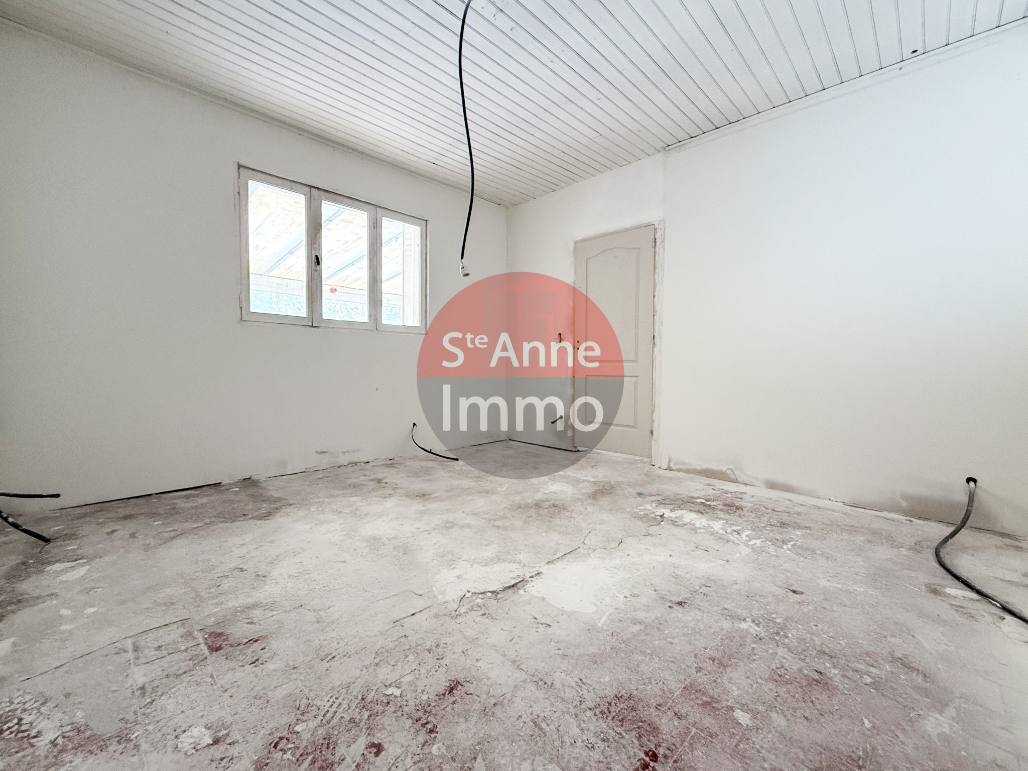 Immo80 – L'immobilier à Amiens et dans la Somme-FRESNOY-LES-ROYE – 70m2 – MAISON INDIVIDUELLE – PLAIN PIED – 2 CHAMBRES – GARAGE – JARDIN