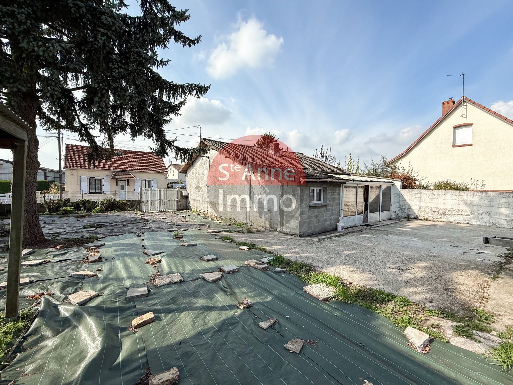 Immo80 – L'immobilier à Amiens et dans la Somme-FRESNOY-LES-ROYE – 70m2 – MAISON INDIVIDUELLE – PLAIN PIED – 2 CHAMBRES – GARAGE – JARDIN