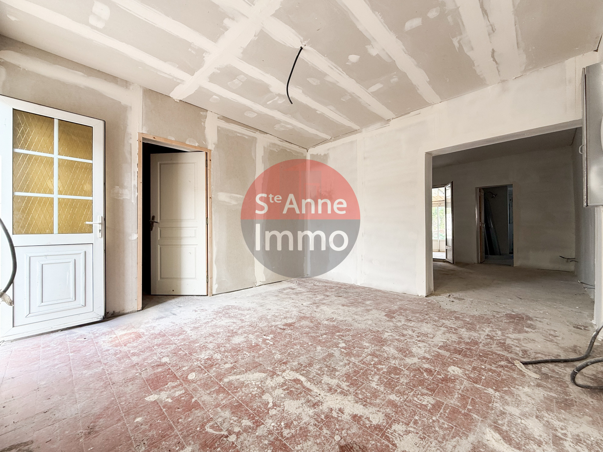 Immo80 – L'immobilier à Amiens et dans la Somme-FRESNOY-LES-ROYE – 70m2 – MAISON INDIVIDUELLE – PLAIN PIED – 2 CHAMBRES...