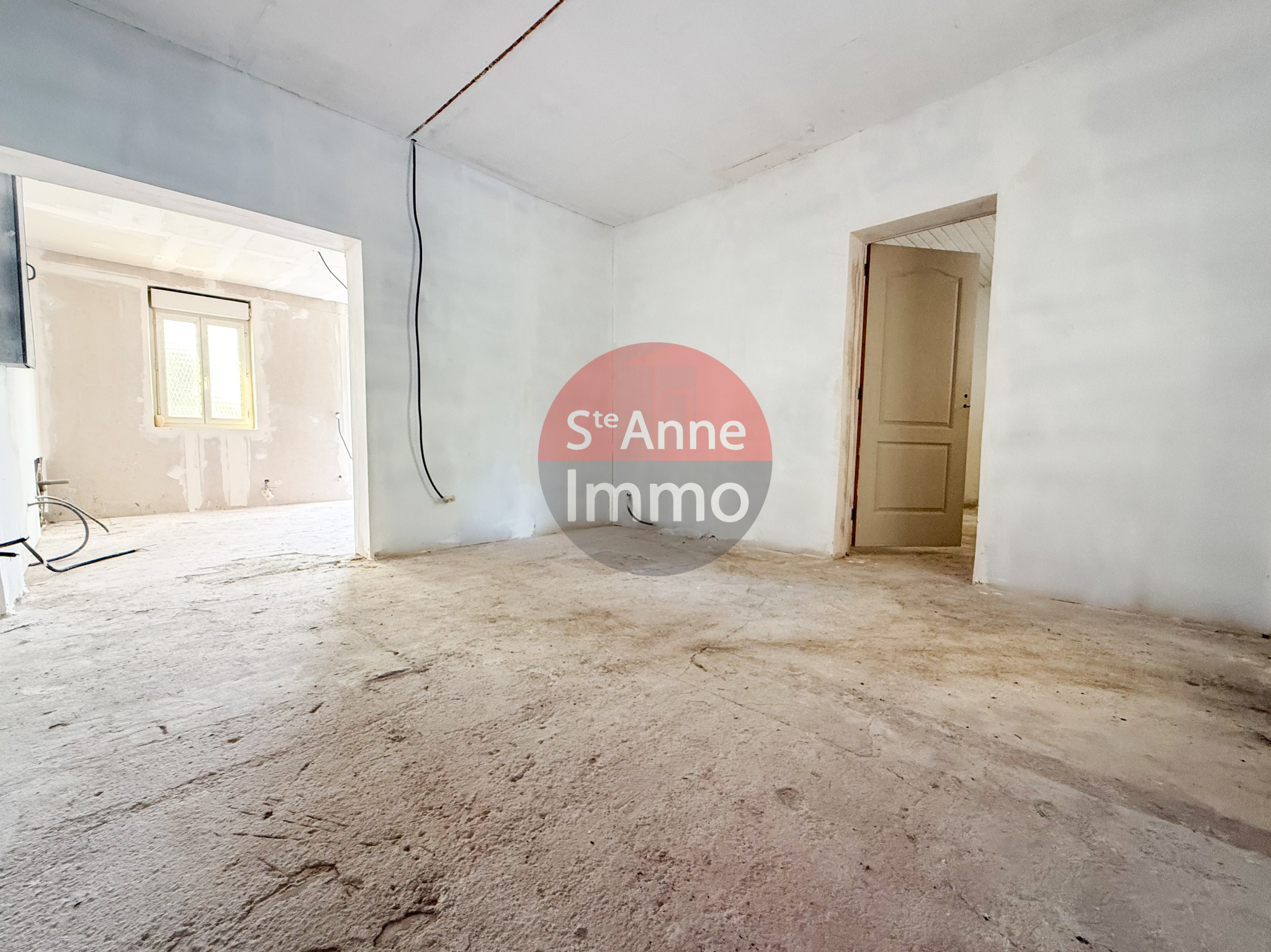 Immo80 – L'immobilier à Amiens et dans la Somme-FRESNOY-LES-ROYE – 70m2 – MAISON INDIVIDUELLE – PLAIN PIED – 2 CHAMBRES – GARAGE – JARDIN