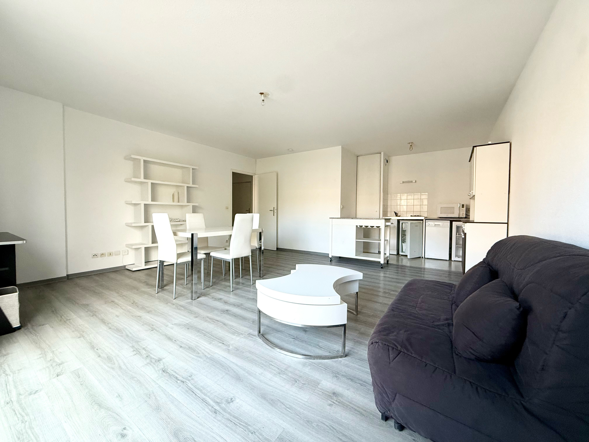 Immo80 – L'immobilier à Amiens et dans la Somme-AMIENS – QUARTIER SAINT LEU – APPARTEMENT T2 – PLACE DE PARKING