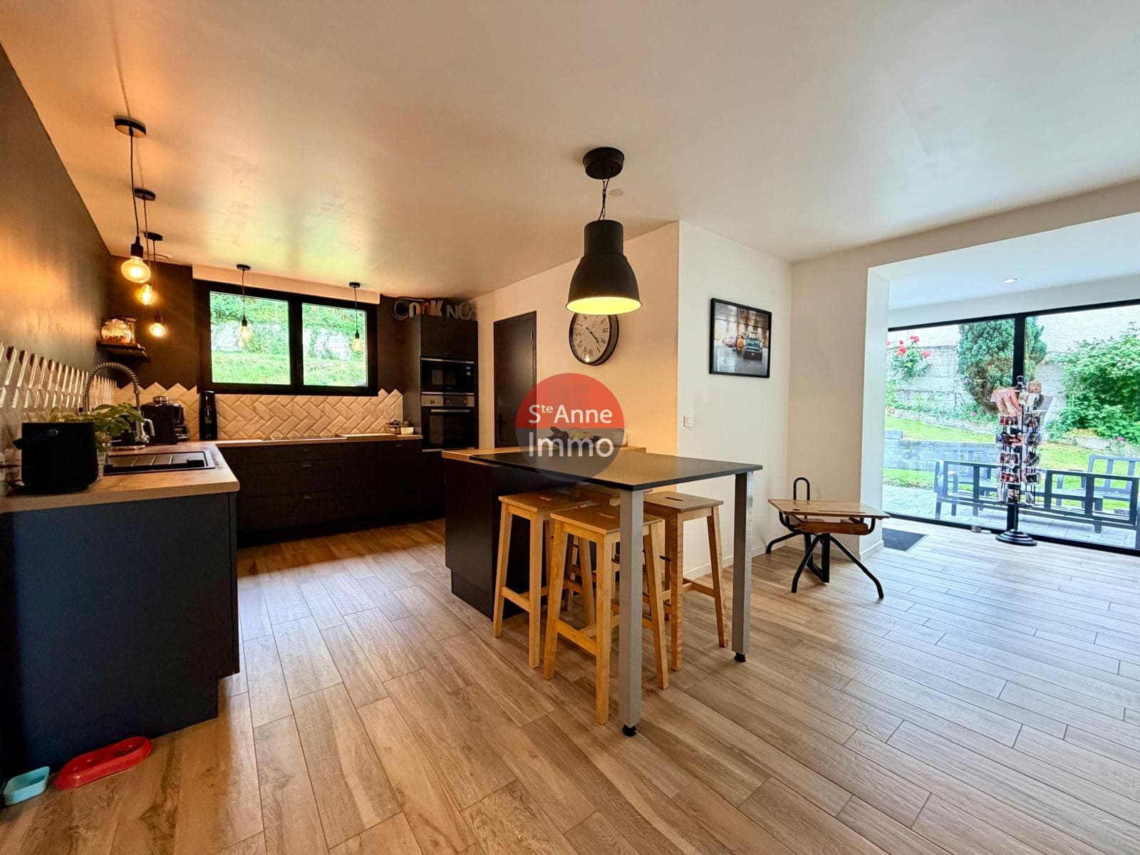 Immo80 – L'immobilier à Amiens et dans la Somme-AMIENS – MAISON – 210 M2 – 5 CHAMBRES – JARDIN – GARAGES