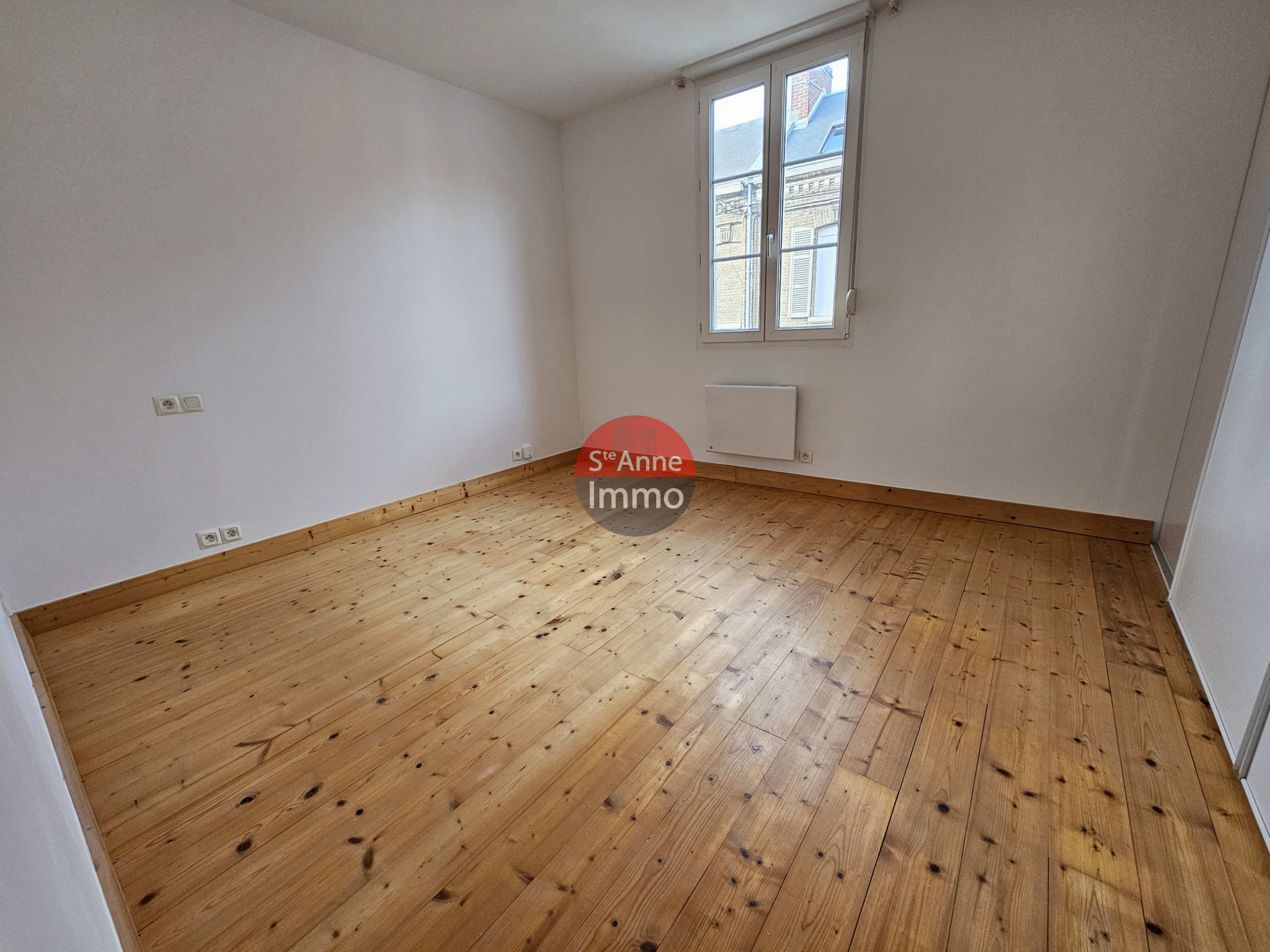 Immo80 – L'immobilier à Amiens et dans la Somme-Amiens Sainte Anne à 5min gare – Amienoise de 85 m2 avec cour