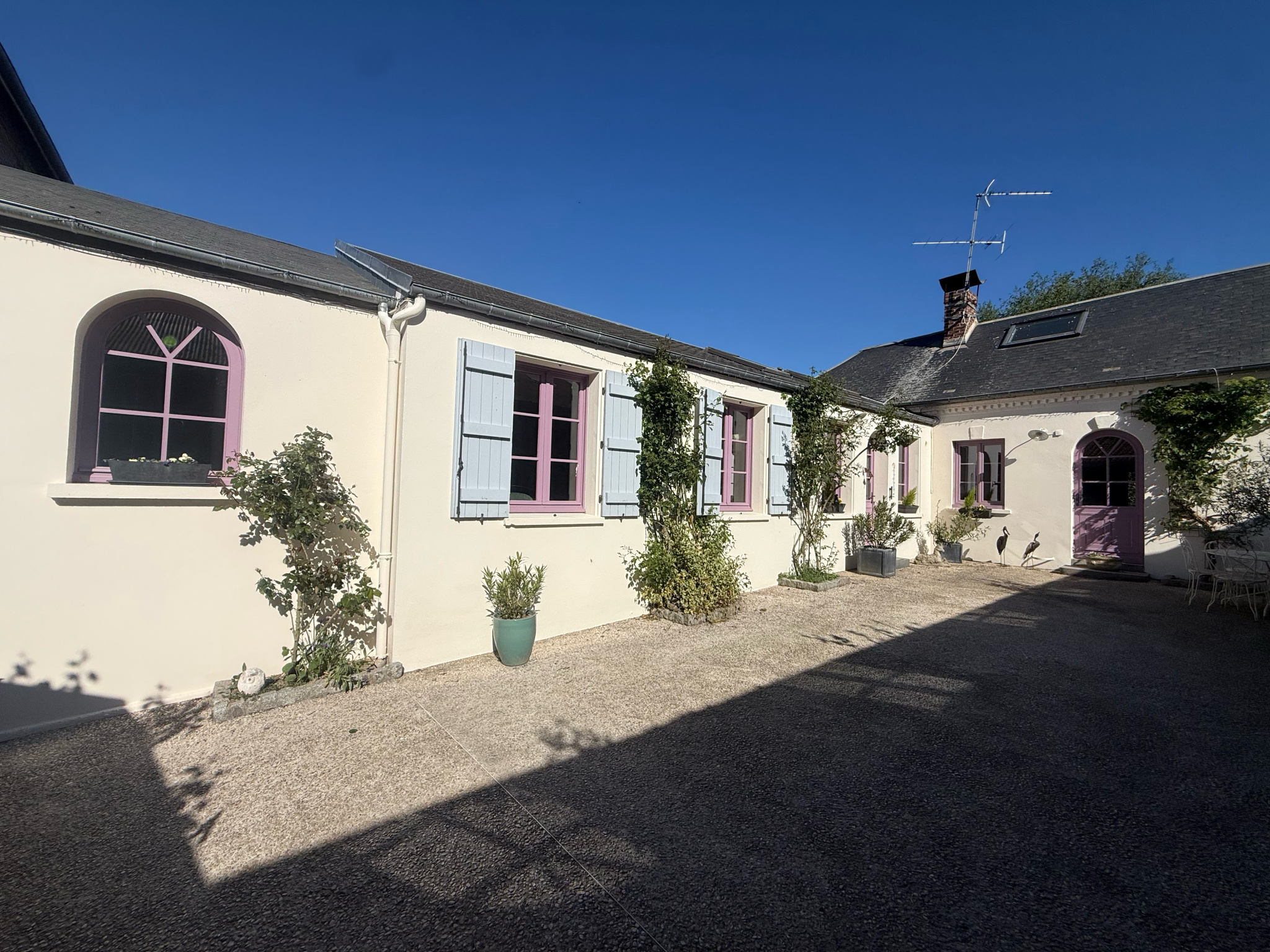 Immo80 – L'immobilier à Amiens et dans la Somme-THEZY GLIMONT – MAISON INDIVIDUELLE – 3 CHAMBRES – JARDIN – DEPENDANCES